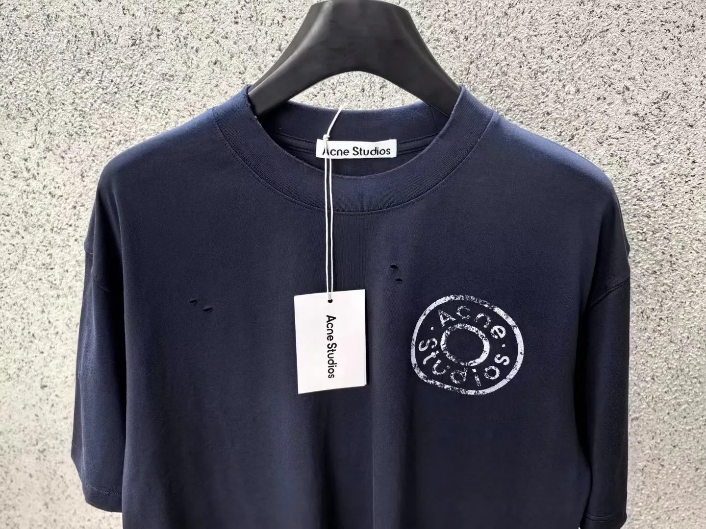 Acne Studios "Exford" Distressed Logo T-Shirt (Navy) — 보기 3