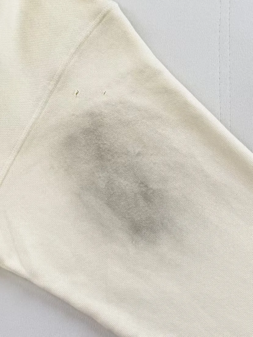 Acne Studios Logo Distressed Cotton Fleece Henley Sweatshirt (White) — 보기 3