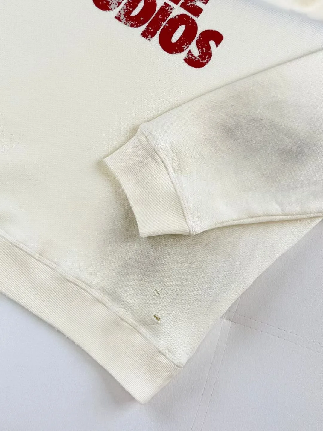 Acne Studios Logo Distressed Cotton Fleece Henley Sweatshirt (White) — 보기 8