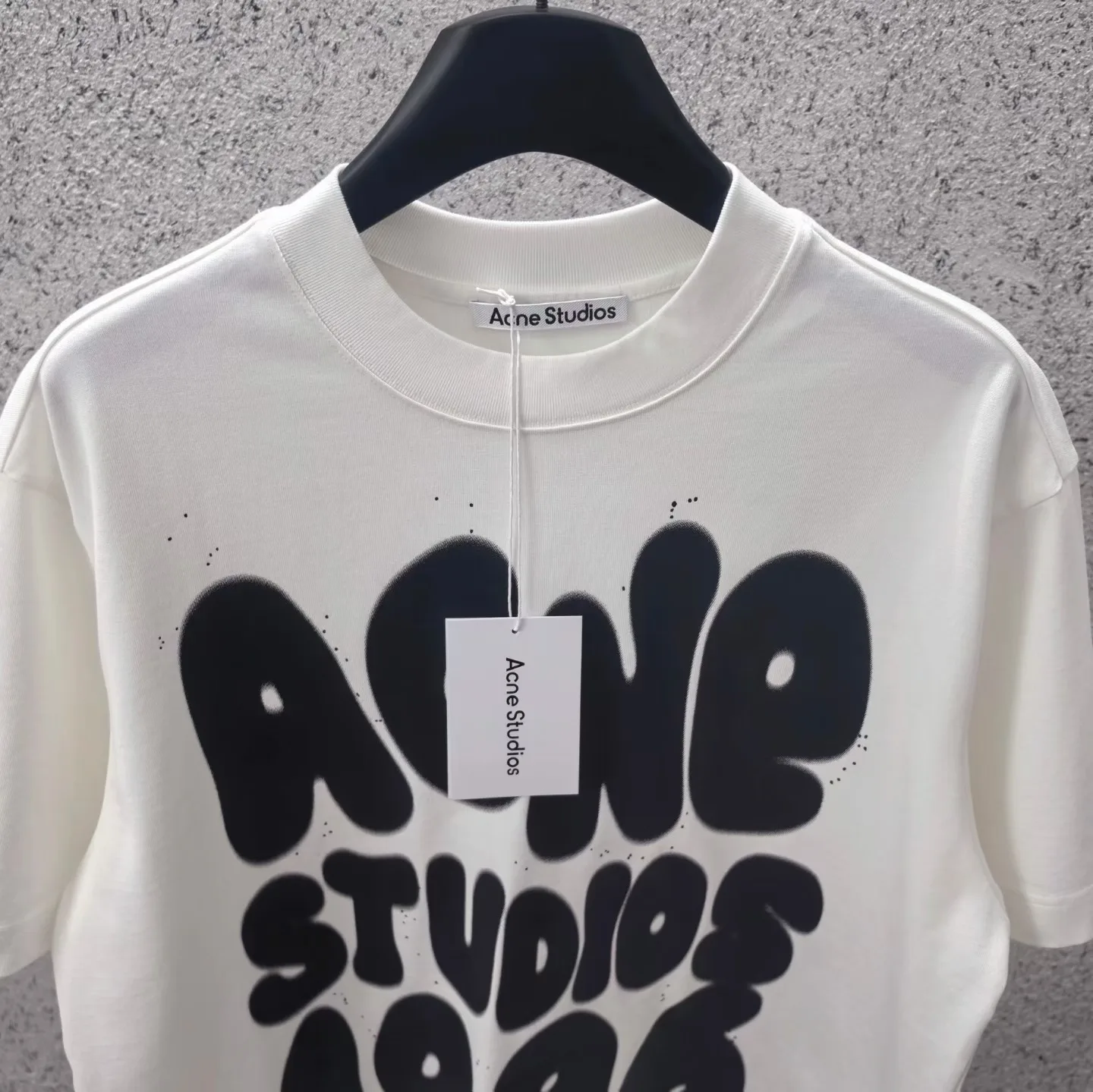 Acne Studios Spray Paint Logo T Shirt (White) — 보기 3