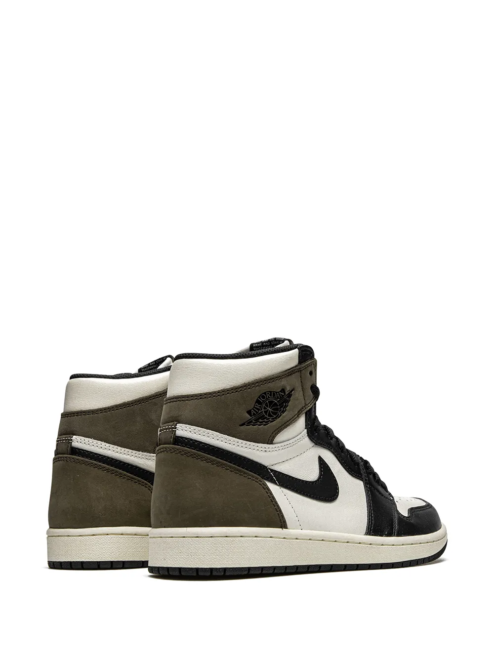 Air Jordan 1 Retro High OG "Dark Mocha" — view 3