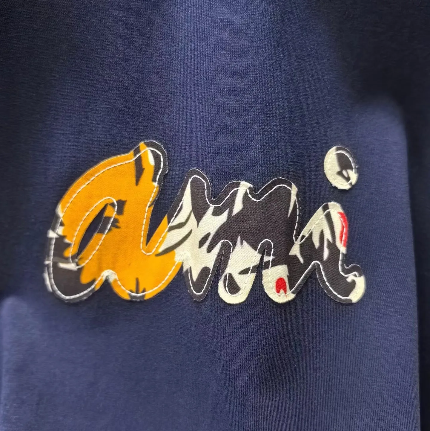 Ami Embroidered Logo (Navy) — 보기 2