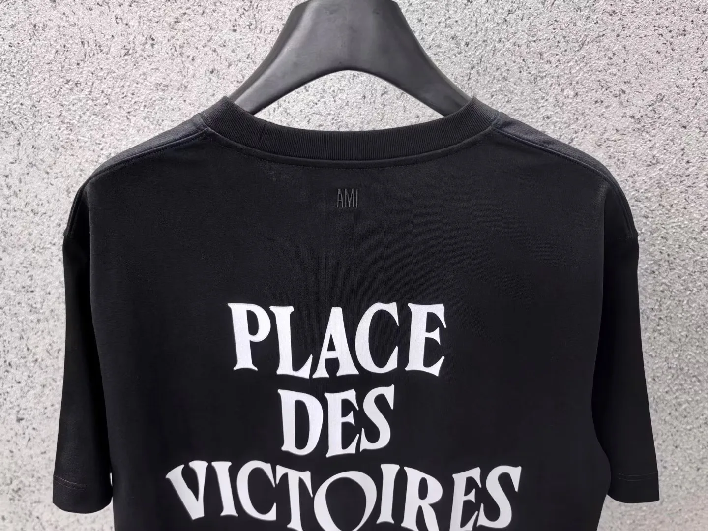 Places Des Victoires T-Shirt (Black) — 图 2