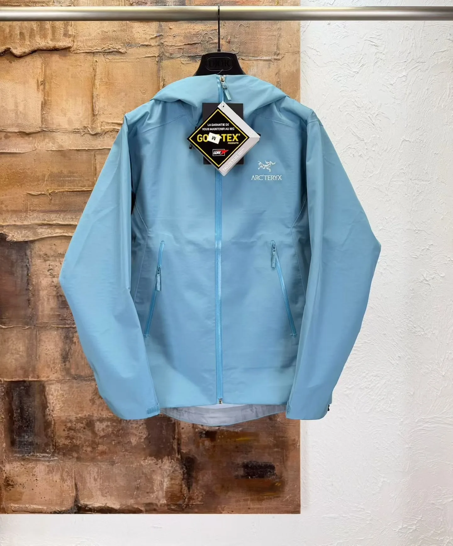 Arc'teryx Beta LT Jacket (Light Blue)