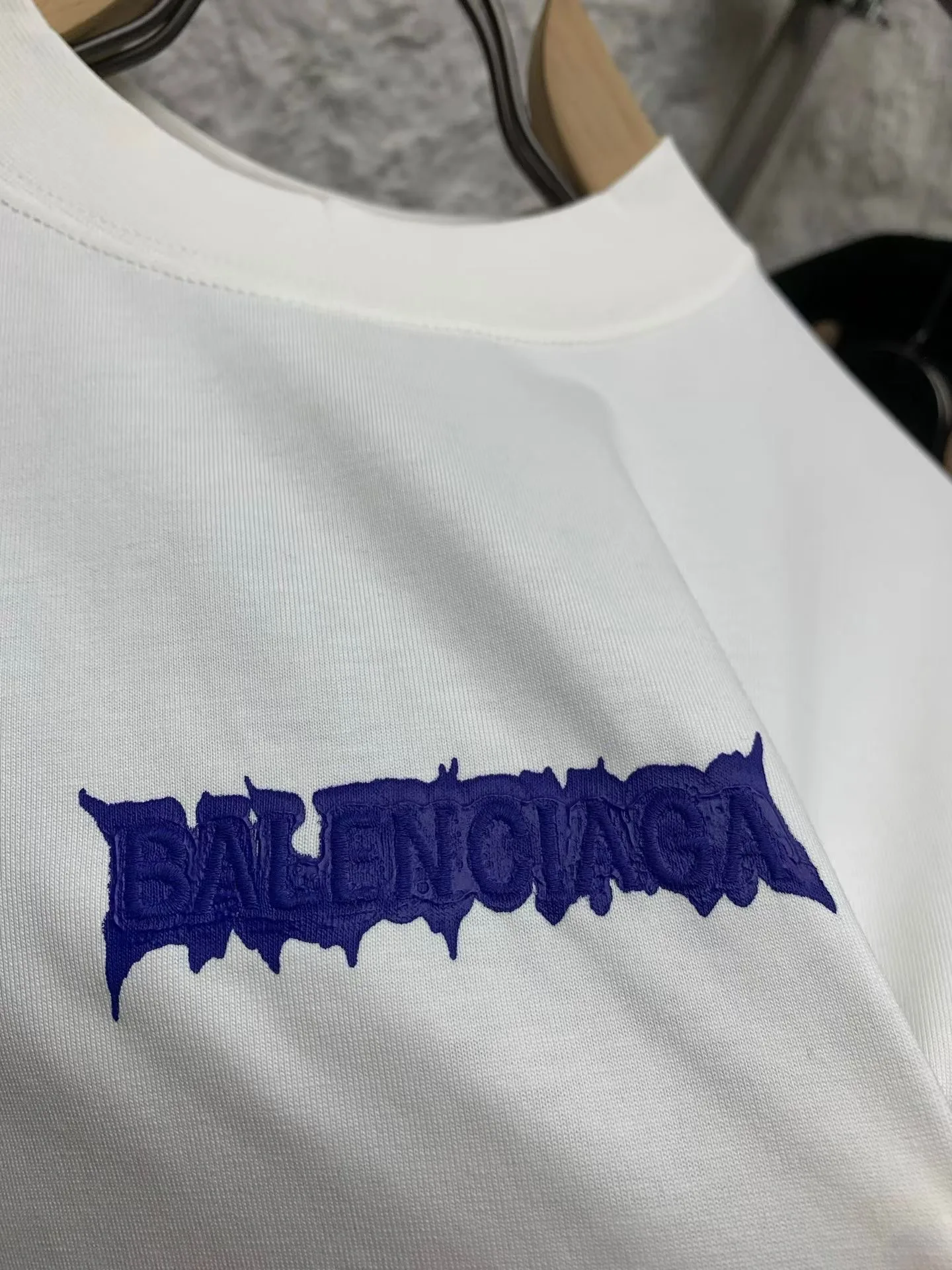 Embroidered T Shirt (White) — 圖 2