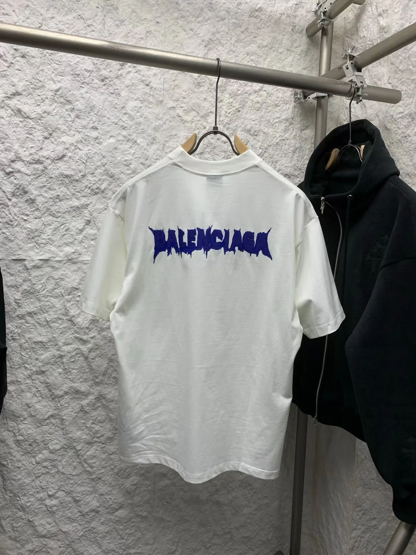Embroidered T Shirt (White) — 圖 4