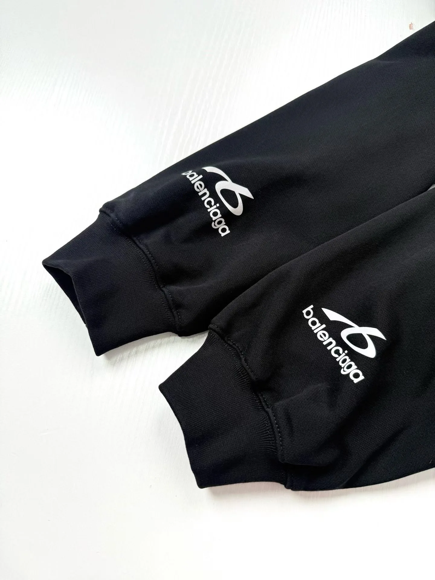 Balenciaga Men's Soccer Oversized Zip-up Hoodie (Black) — ビュー 3