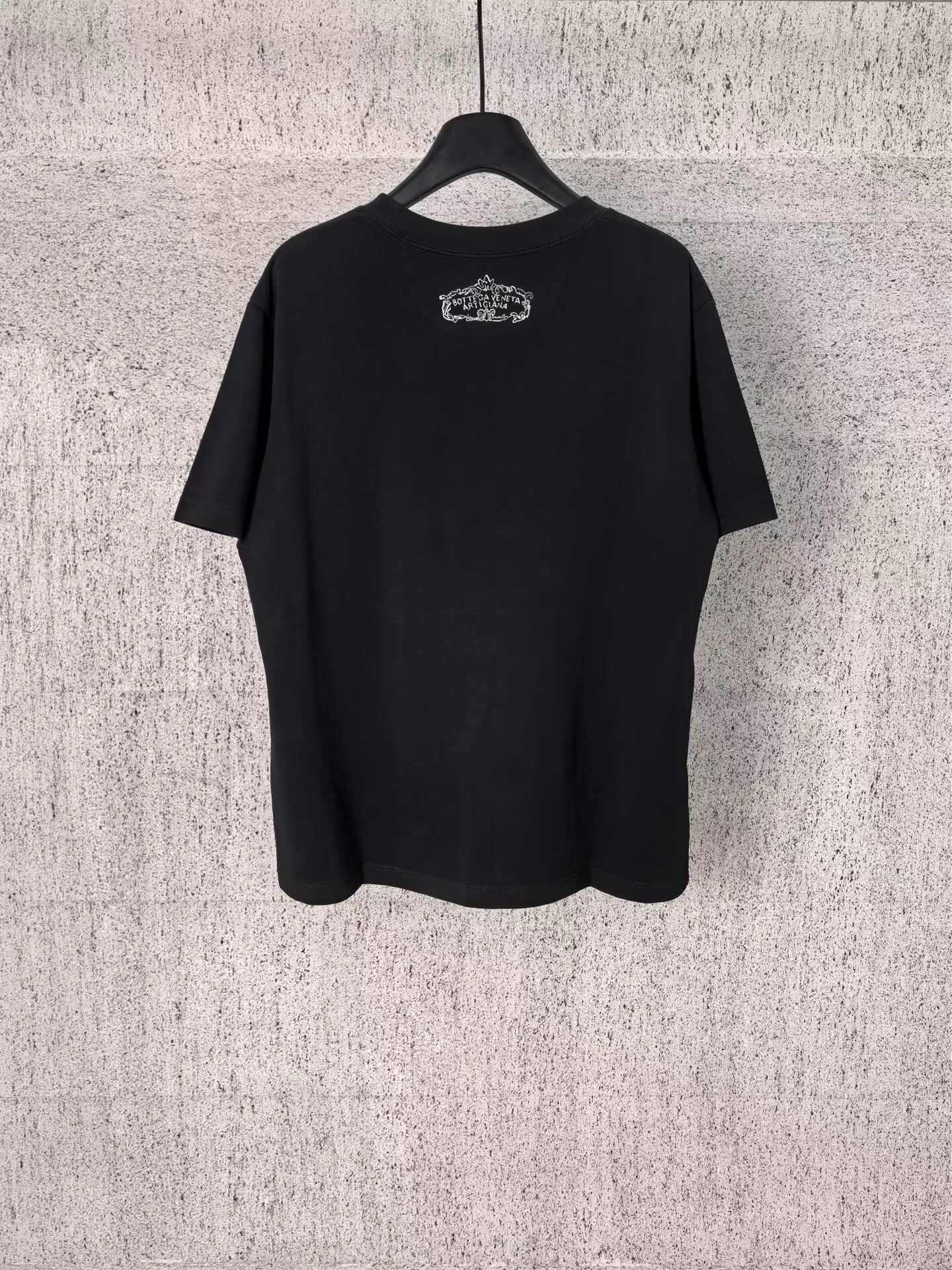 Bottega Veneta  Cotton Jersey T-Shirt (Black) — 보기 2