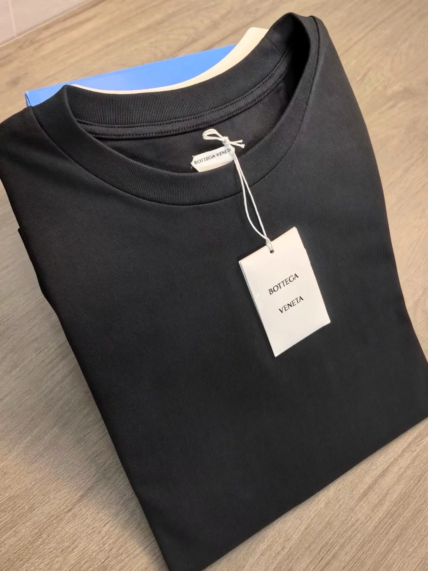 Bottega Veneta  Cotton Jersey T-Shirt (Black) — 보기 3