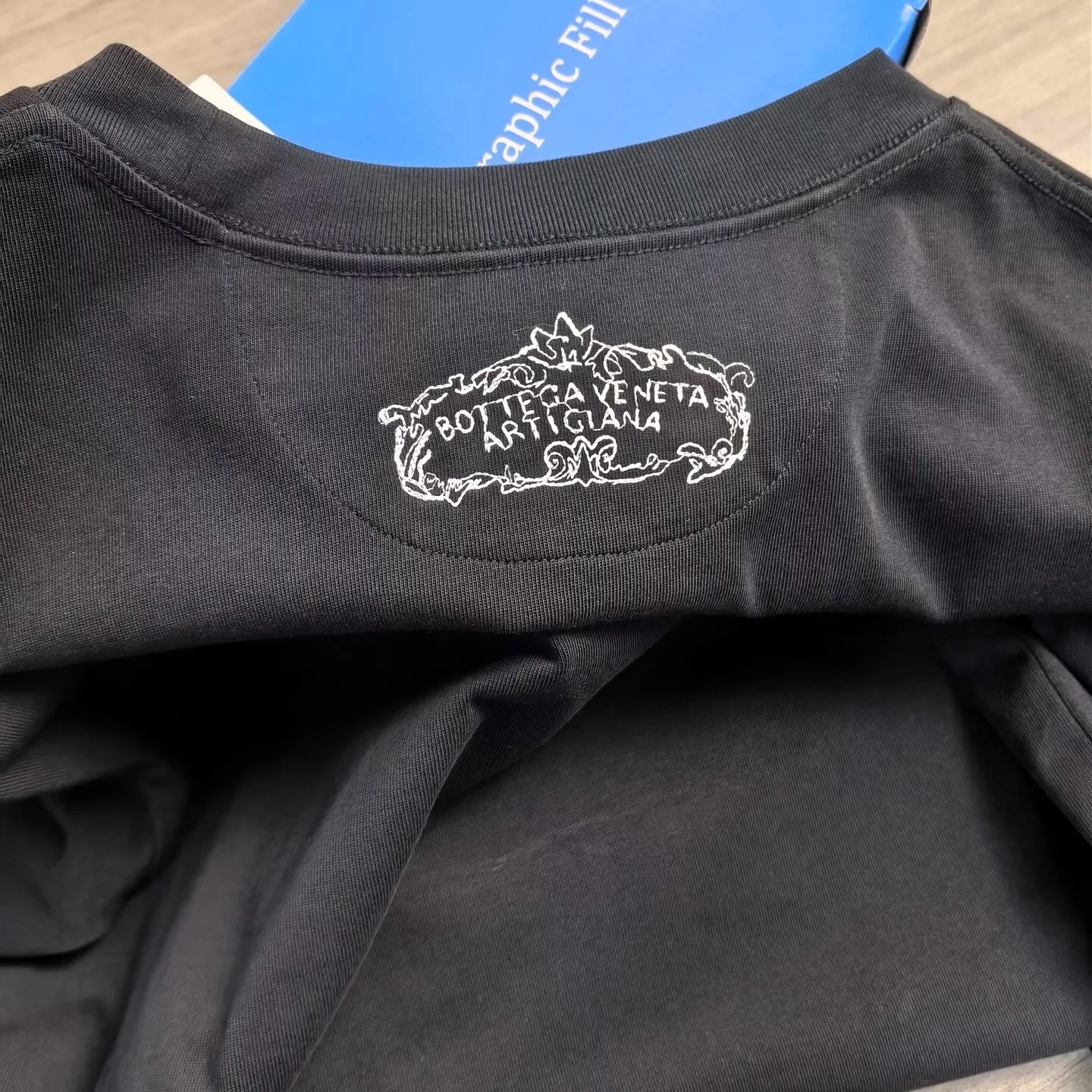 Bottega Veneta  Cotton Jersey T-Shirt (Black) — 보기 4