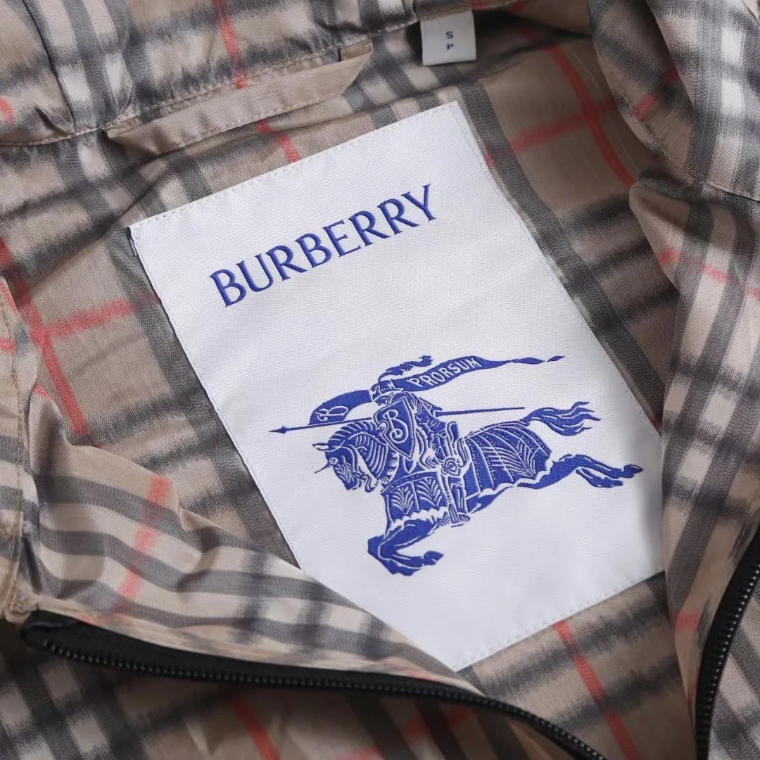 Burberry Gradient Check Newport Hooded Jacket — ビュー 5