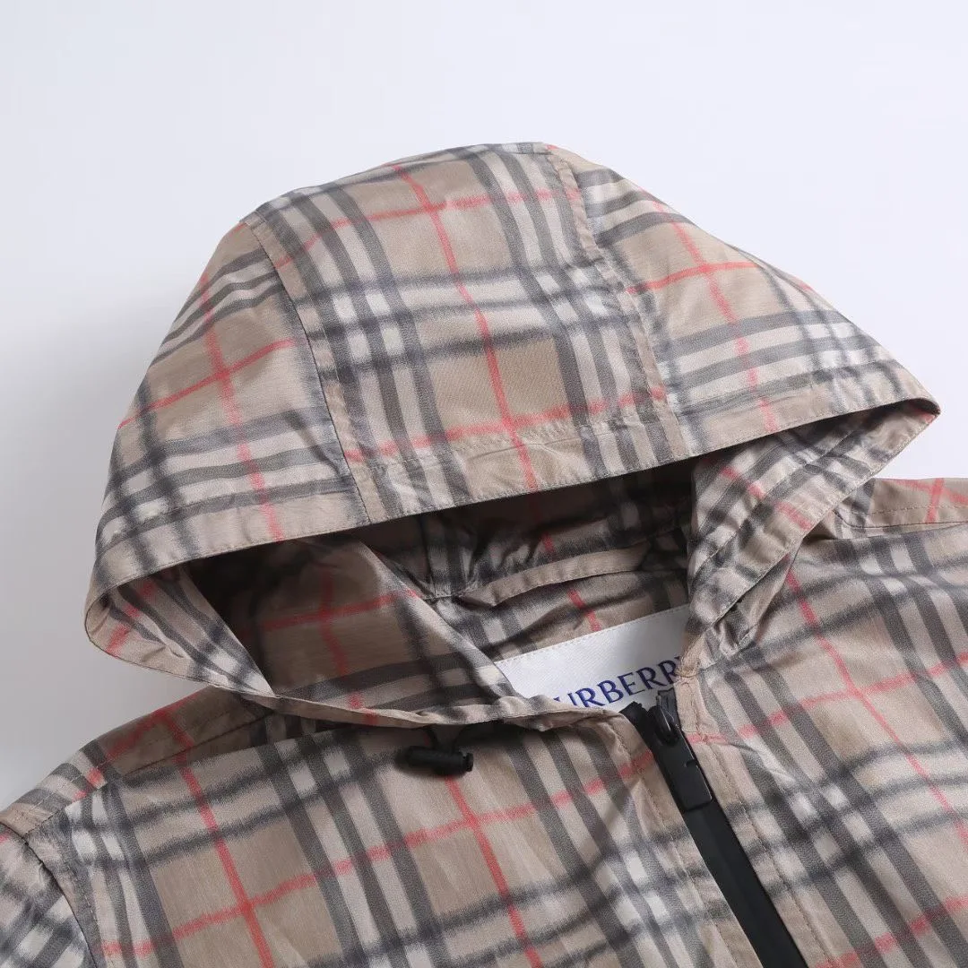 Burberry Gradient Check Newport Hooded Jacket — ビュー 8