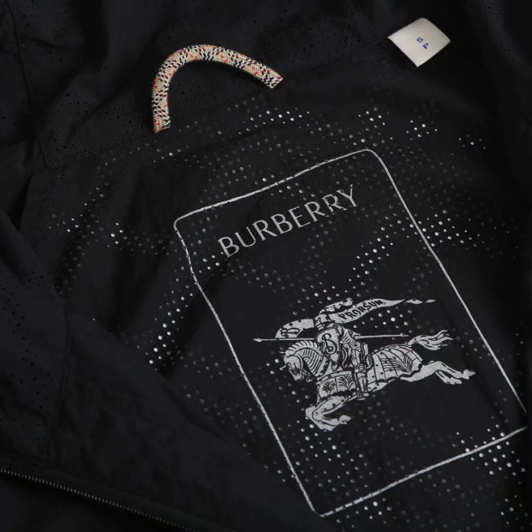 Burberry Nylon Hooded Jacket (Black) — 보기 4