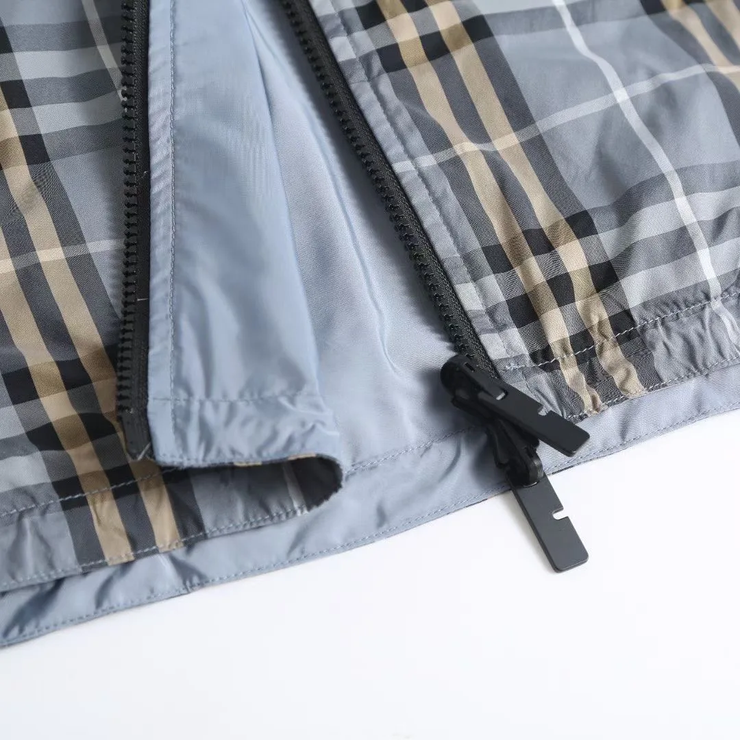 Burberry Reversible Check Hooded Jacket S26 — 보기 15