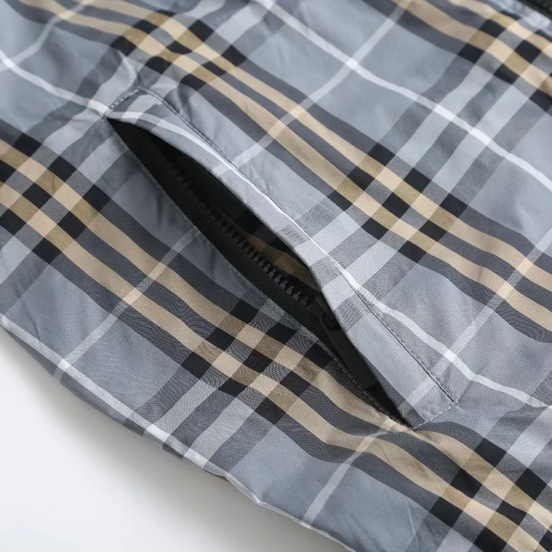 Burberry Reversible Check Hooded Jacket S26 — 보기 6