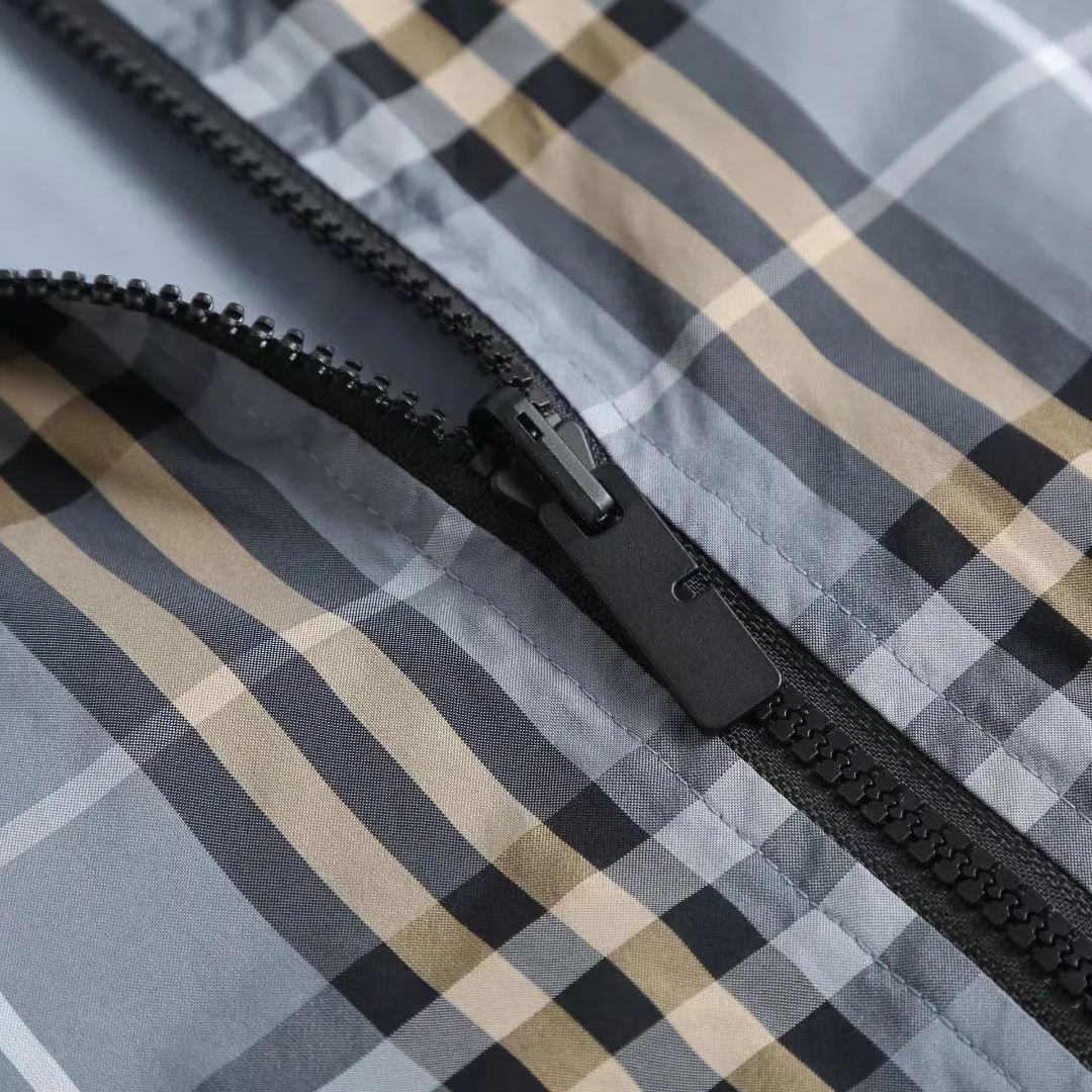 Burberry Reversible Check Hooded Jacket S26 — 보기 7