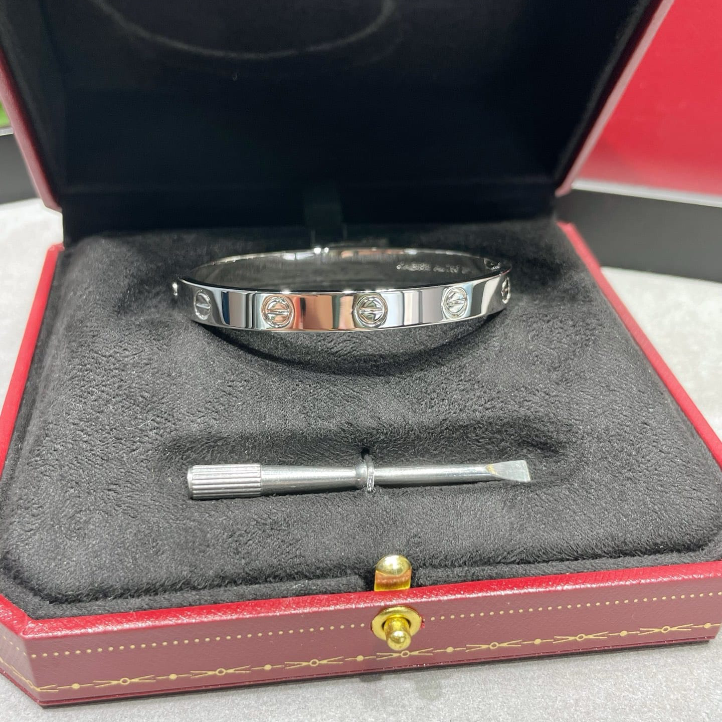 Cartier LOVE Bracelet, White Gold, Classic Model, Plain, Single-Screw Closure — view 2