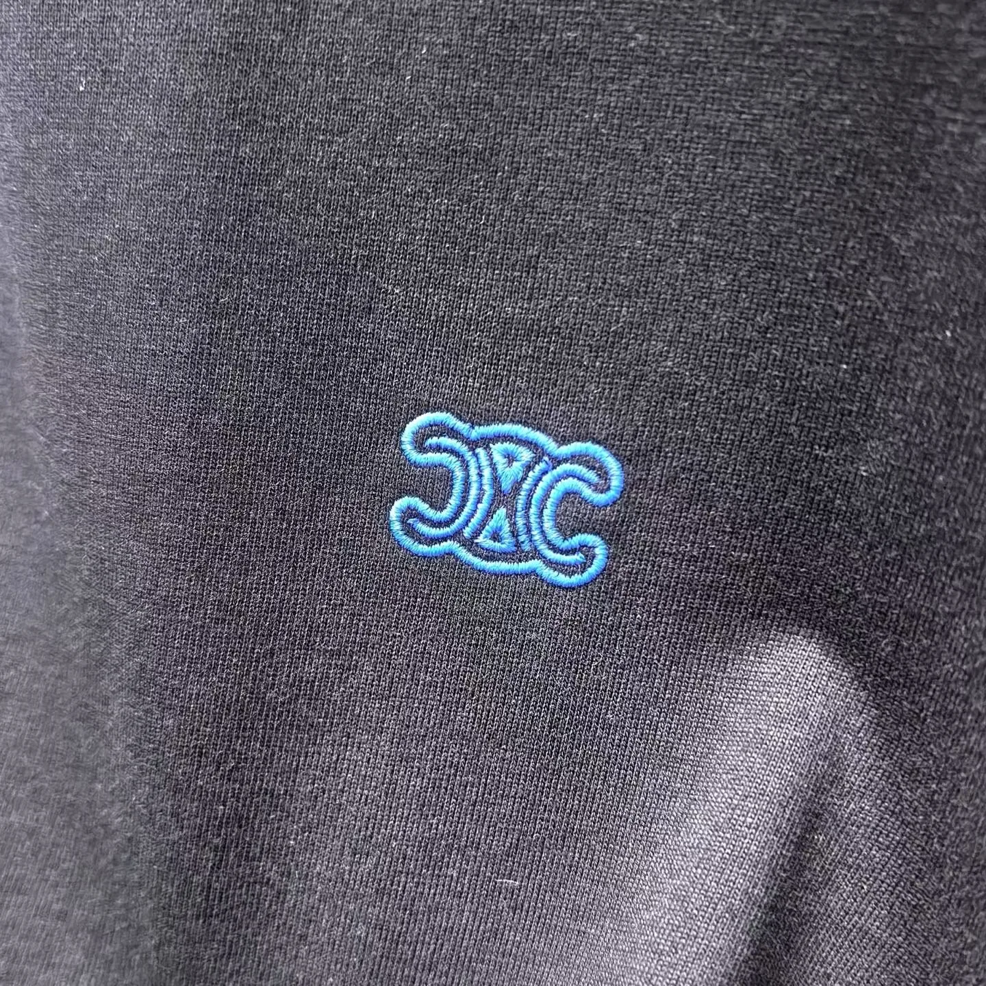 Celine Loose T-Shirt In Cotton Jersey (Black/Blue Denim) — ビュー 4