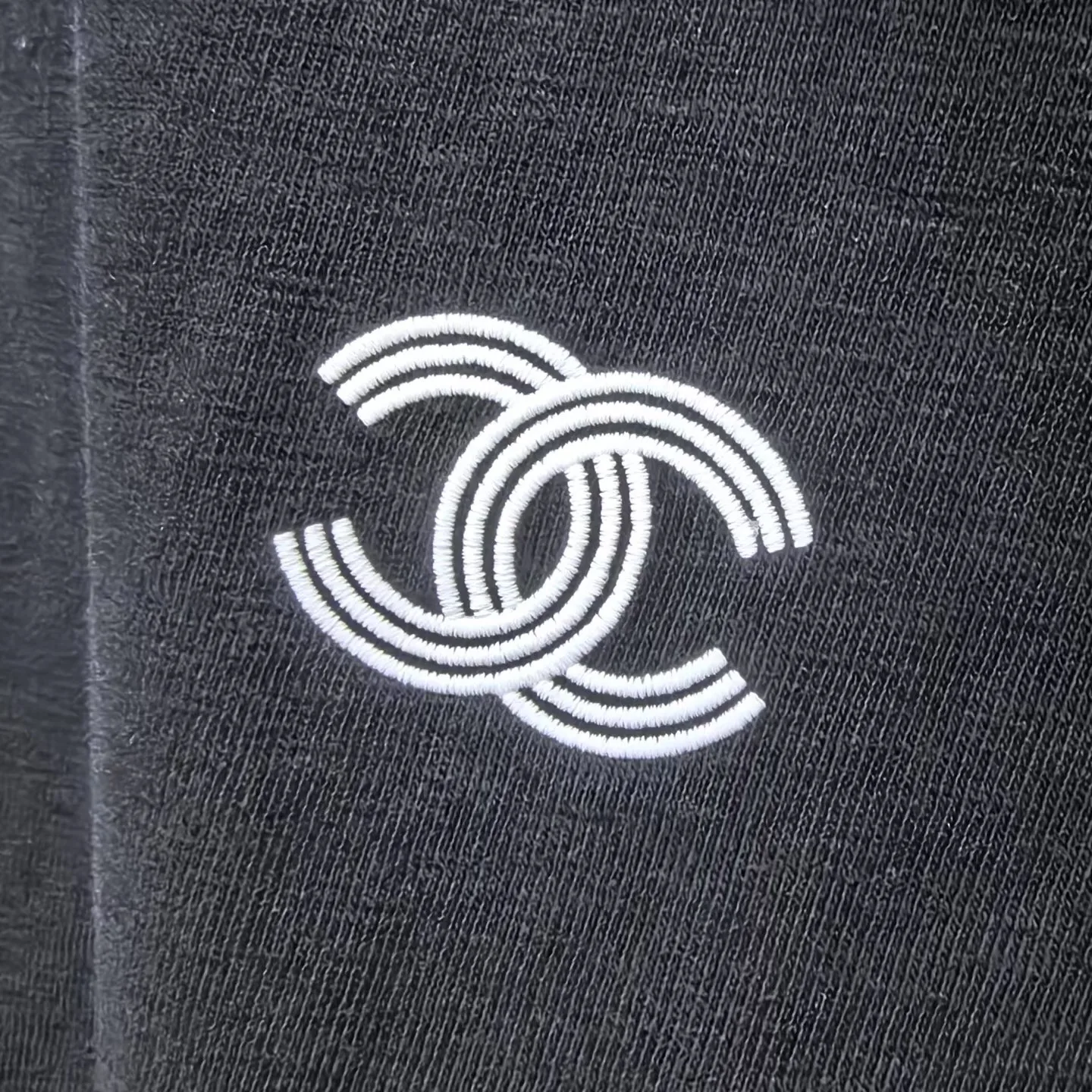 Uniform CC Logo T-shirt (Black) — ビュー 2