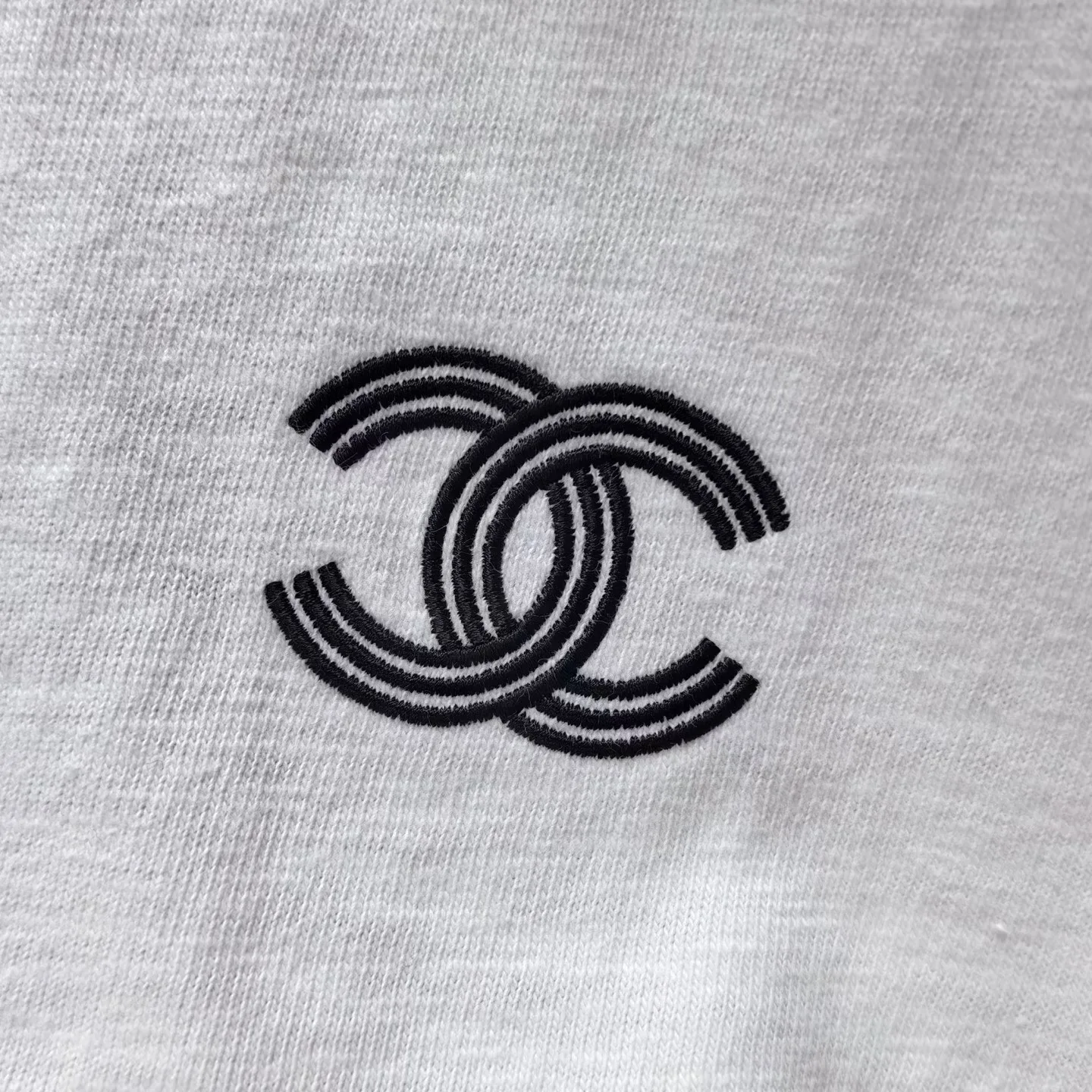 Uniform CC Logo T-shirt (White) — ビュー 2