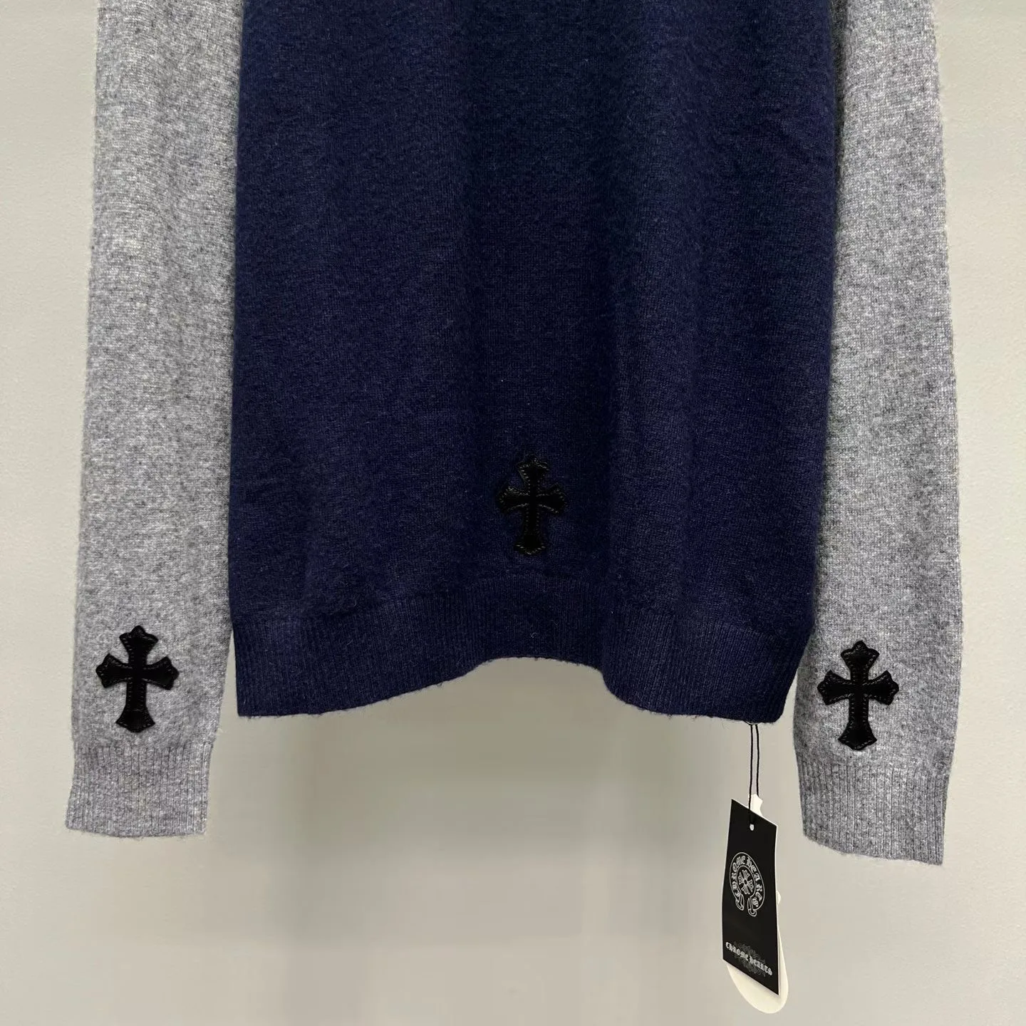Chrome Hearts Color Blocked Raglan Sleeve Knit Sweater — ビュー 5