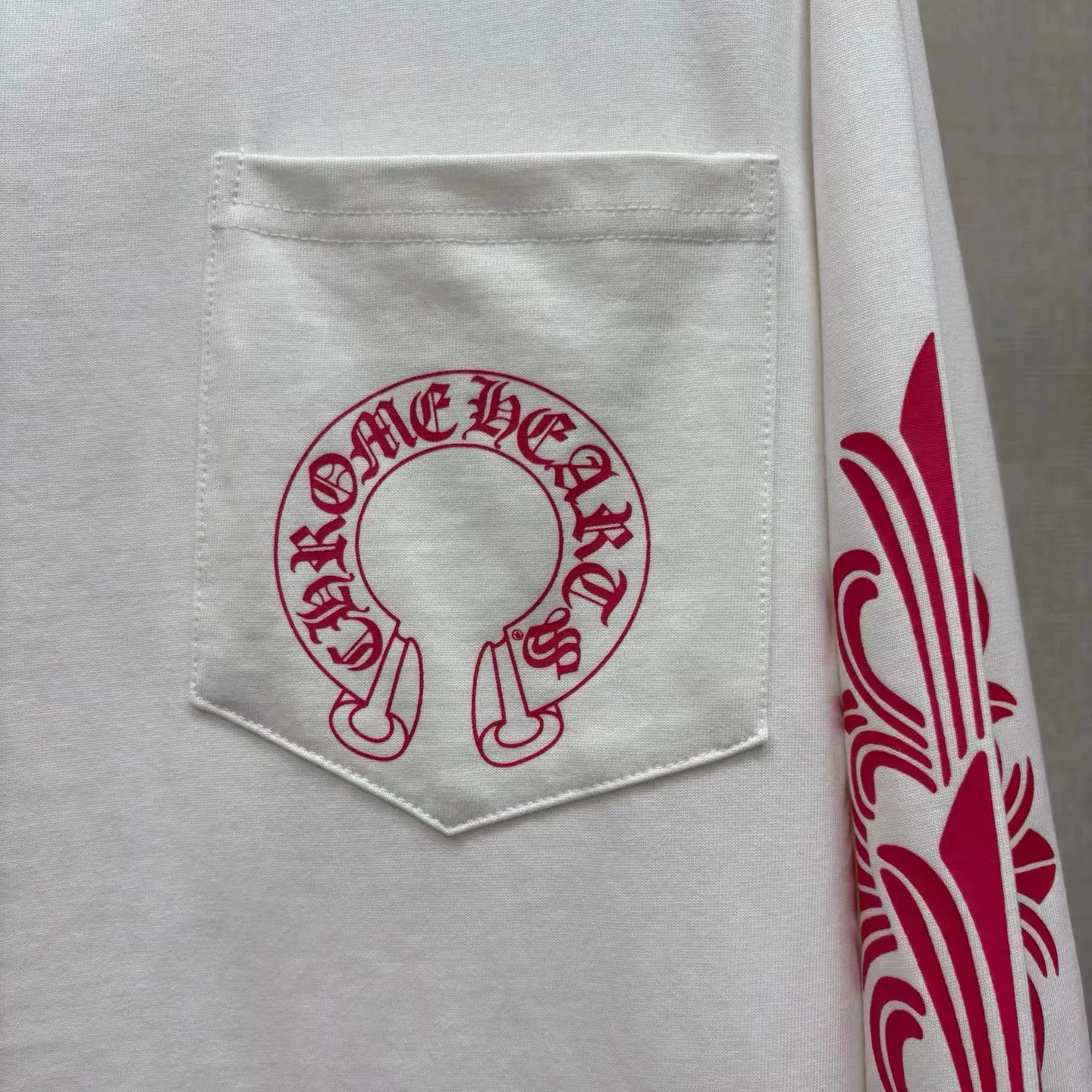 Chrome Hearts Floral Horseshoe Long Sleeve T-Shirt (White/Red) — ビュー 2