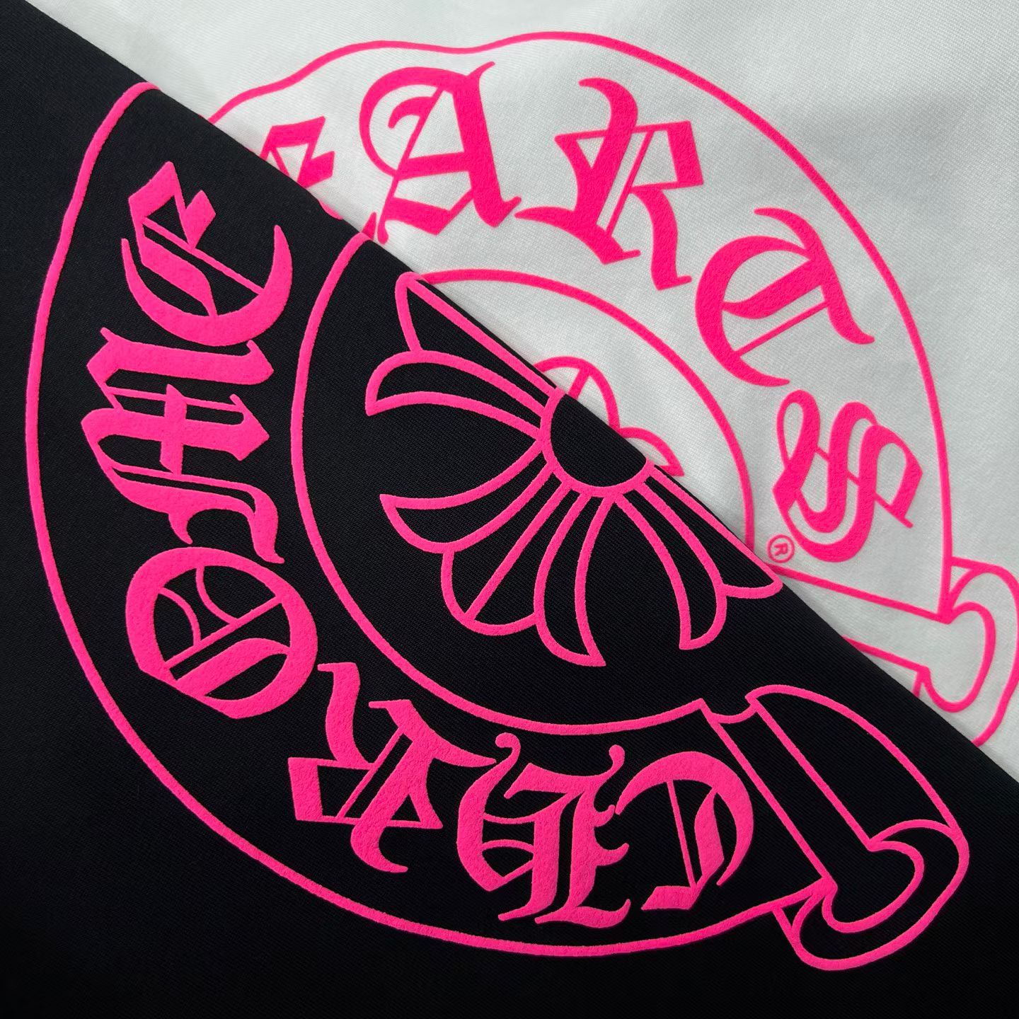 Chrome Hearts Pink Horseshoe Print T-Shirt — view 5