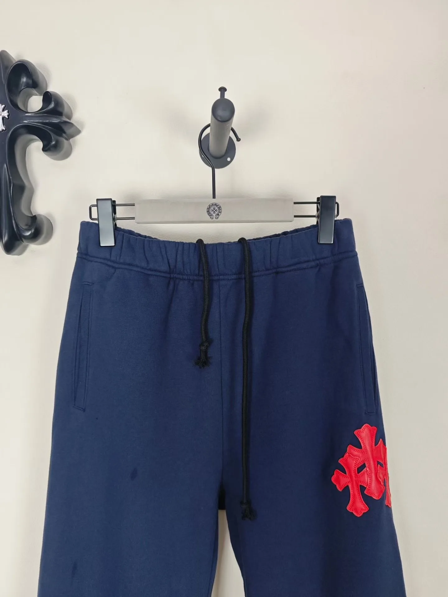 CH Paper Jam Cemetery Cross Patch Sweatpants — ビュー 4
