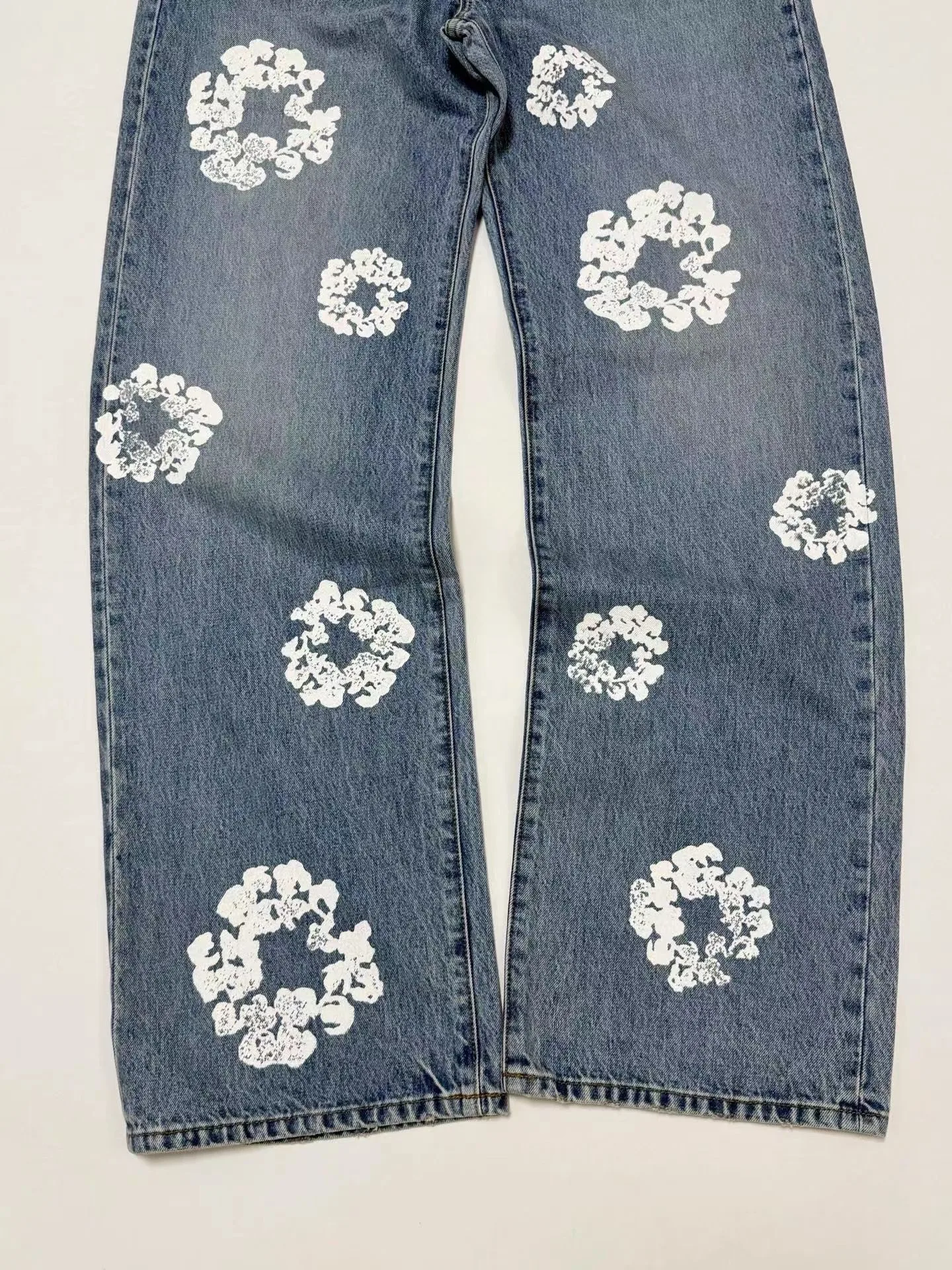 Denim Tears Baggy Cotton Wreath Denim Pants (Washed Blue) — ビュー 9