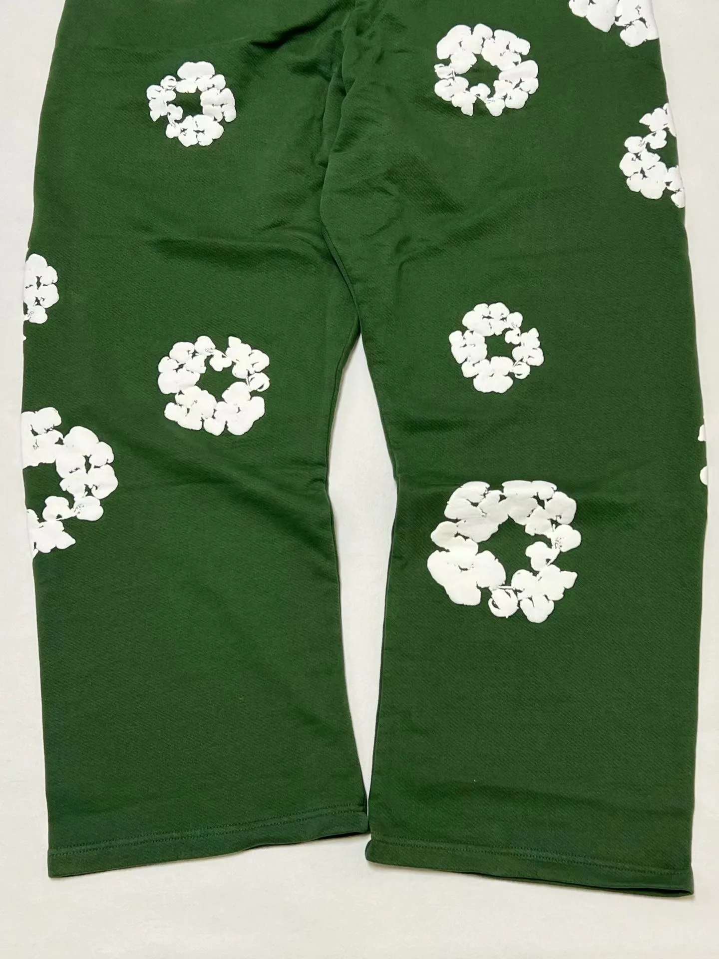 Denim Tears Cotton Wreath Baggy Sweatpants (Green) — view 3