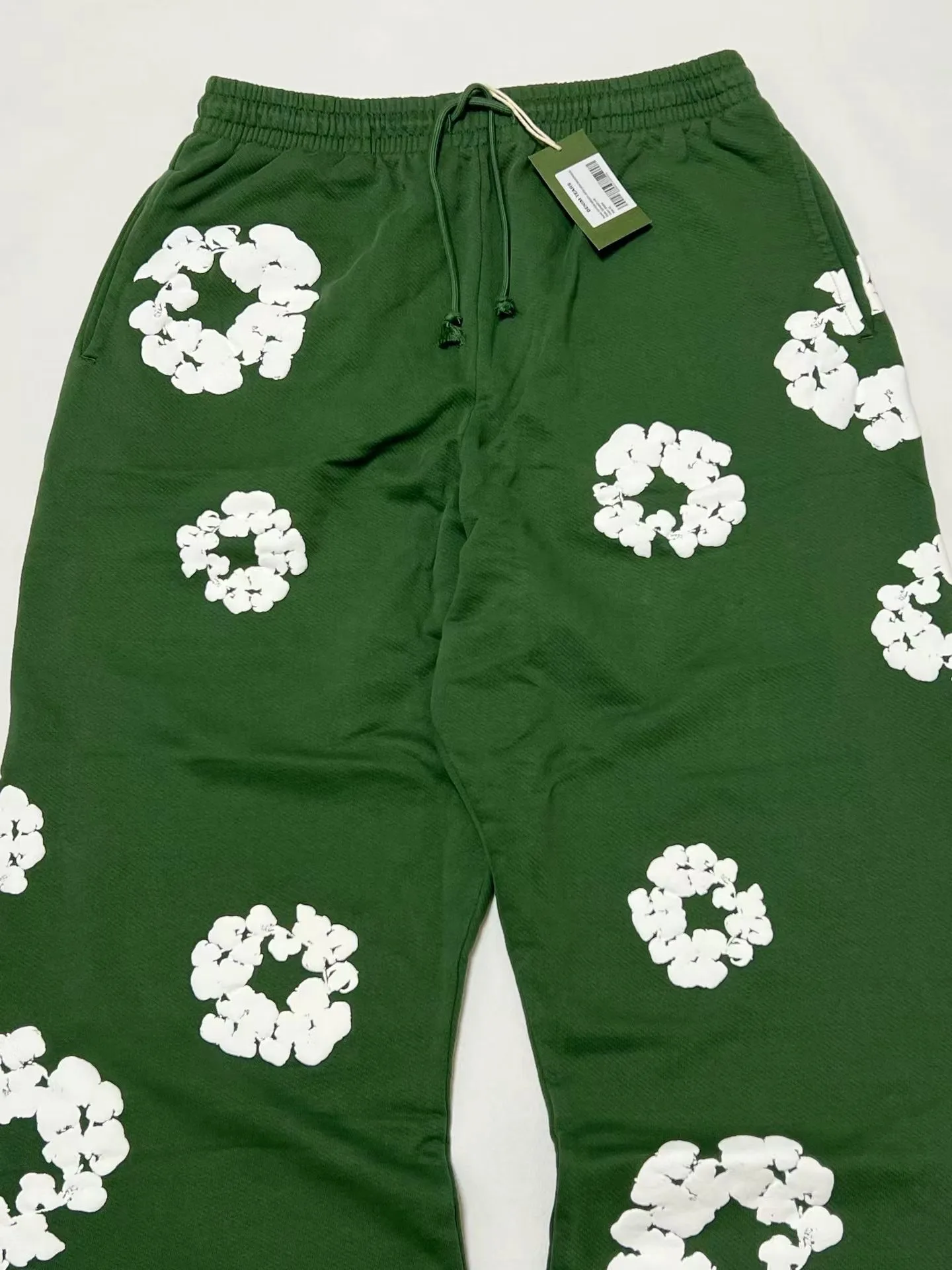 Denim Tears Cotton Wreath Baggy Sweatpants (Green) — view 4