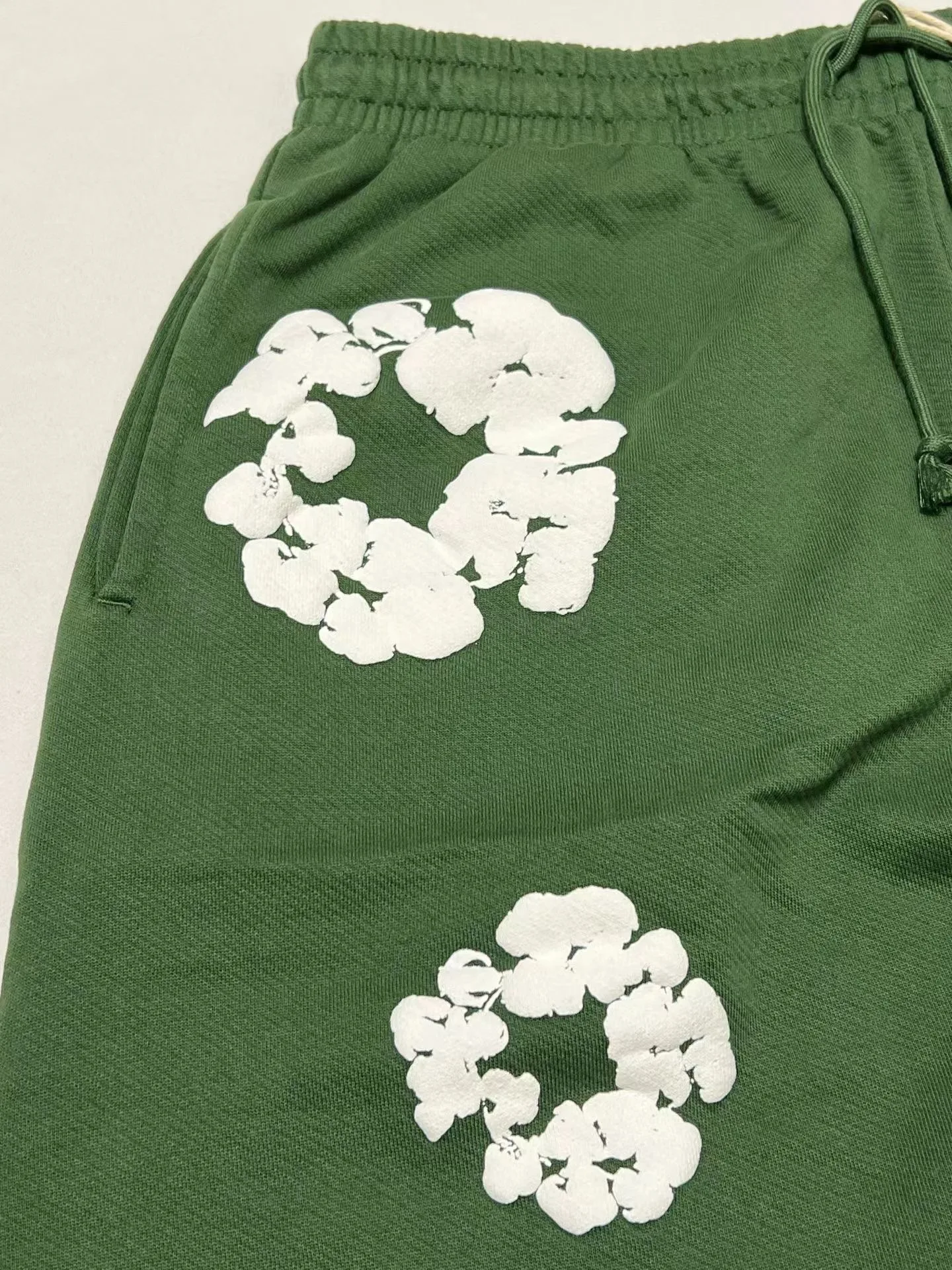Denim Tears Cotton Wreath Baggy Sweatpants (Green) — view 6