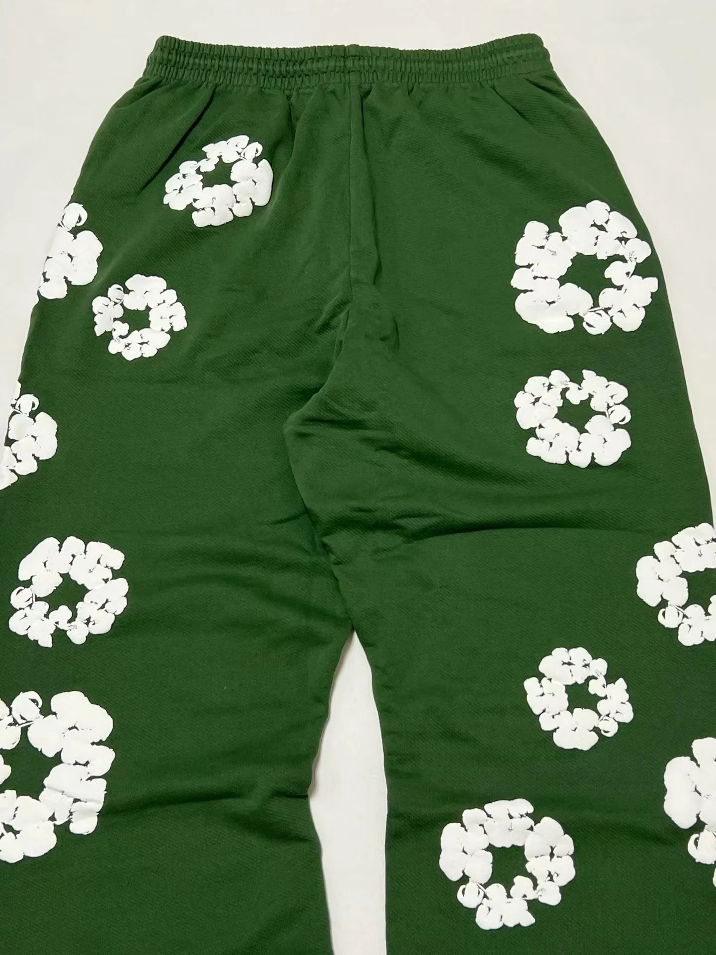 Denim Tears Cotton Wreath Baggy Sweatpants (Green) — view 9