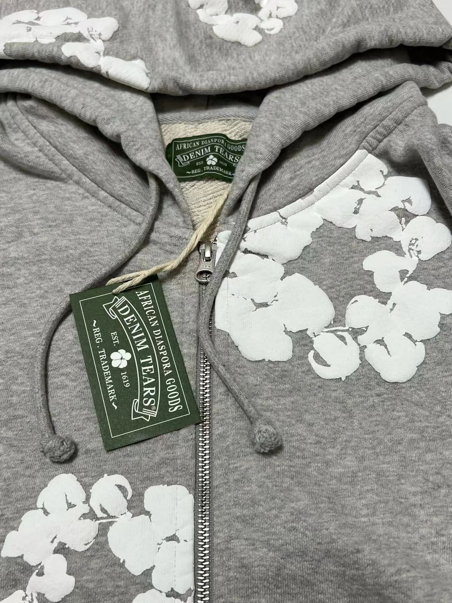 Denim Tears Wreath-Print Zip-Up Hoodie (Grey) — ビュー 4