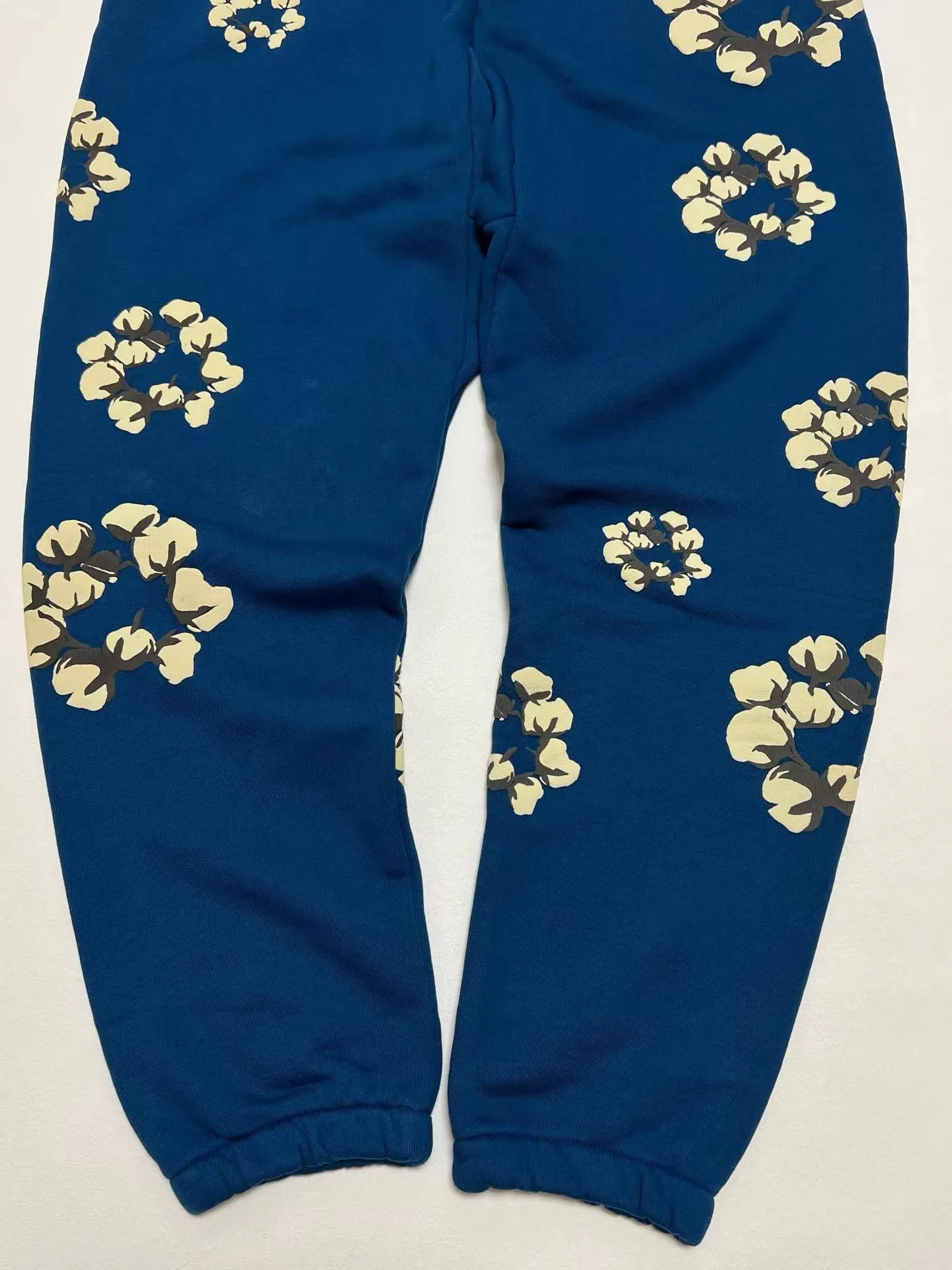 Denim Tears x CPFM Cactus Tears Wreath Sweatpants (Blue) — ビュー 5