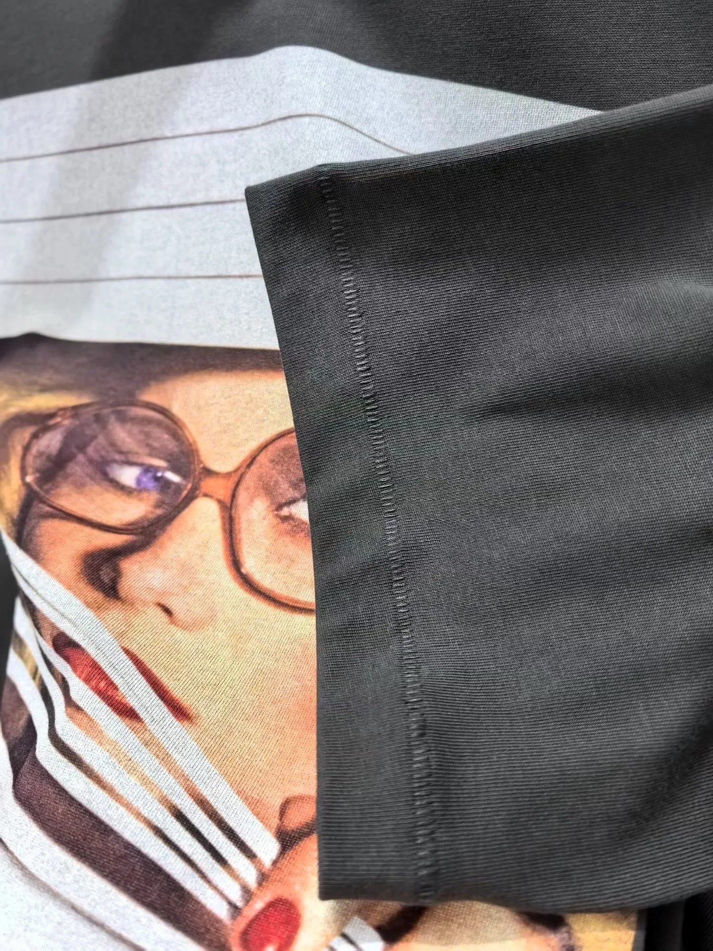 2010s Heritage Graphic T-shirt (Dark Grey) — ビュー 4