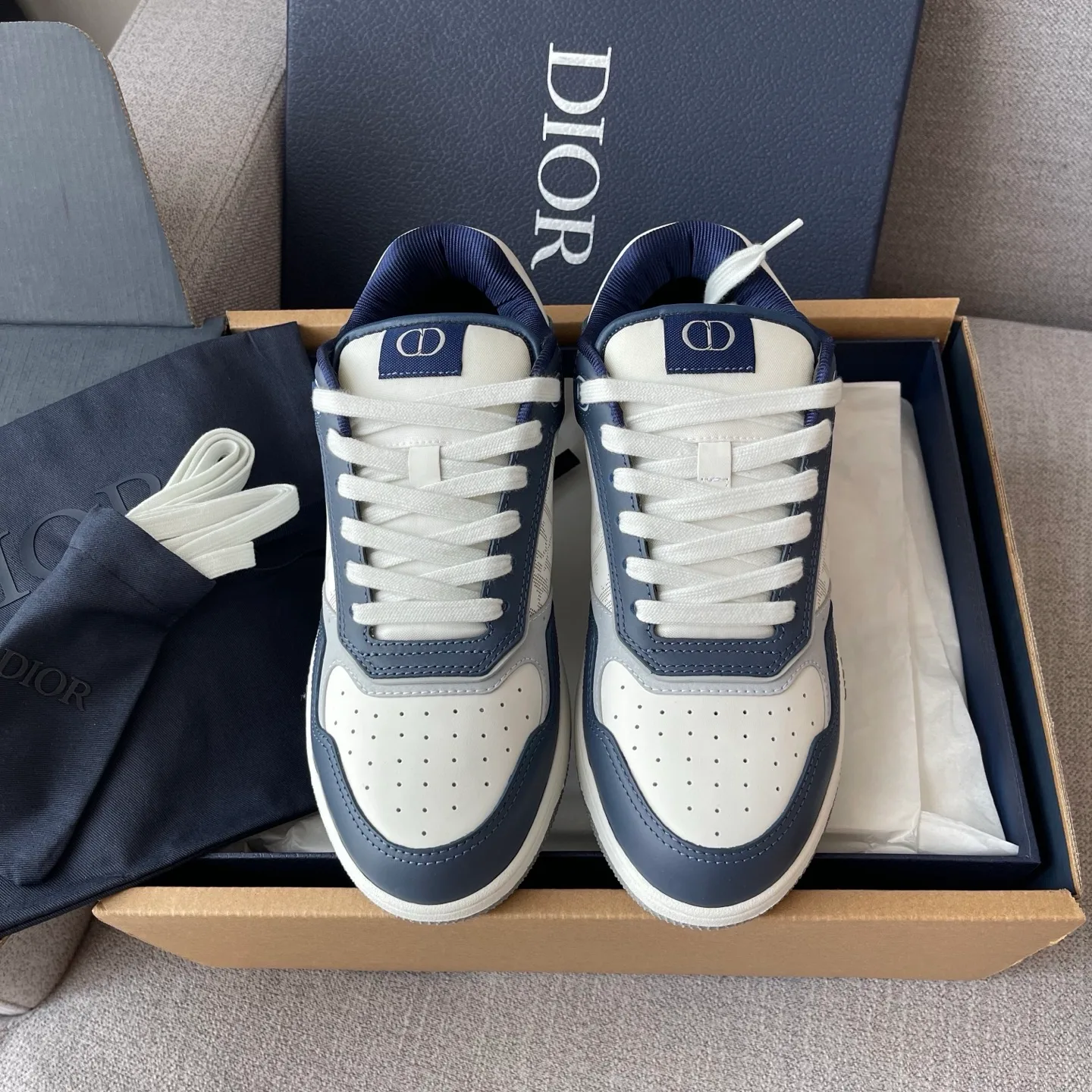 Dior and Hylton Nel B27 Uptown Low-Top Dior Oblique Galaxy Leather Sneaker (White/Navy) — view 2