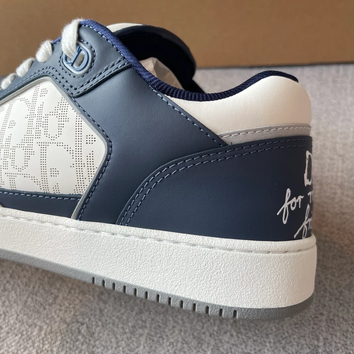 Dior and Hylton Nel B27 Uptown Low-Top Dior Oblique Galaxy Leather Sneaker (White/Navy) — view 9