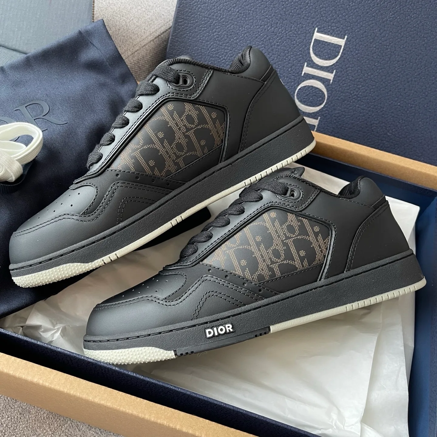 Dior B27 Uptown Low-Top Dior Oblique Galaxy Leather Sneaker (Black)
