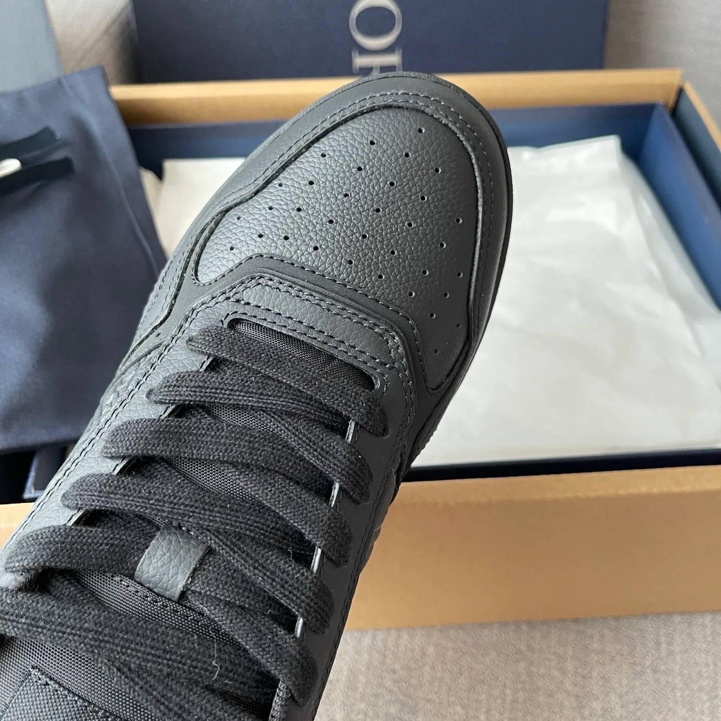Dior B27 Uptown Low Top Grained Leather Sneaker (Black/Black) — 보기 7
