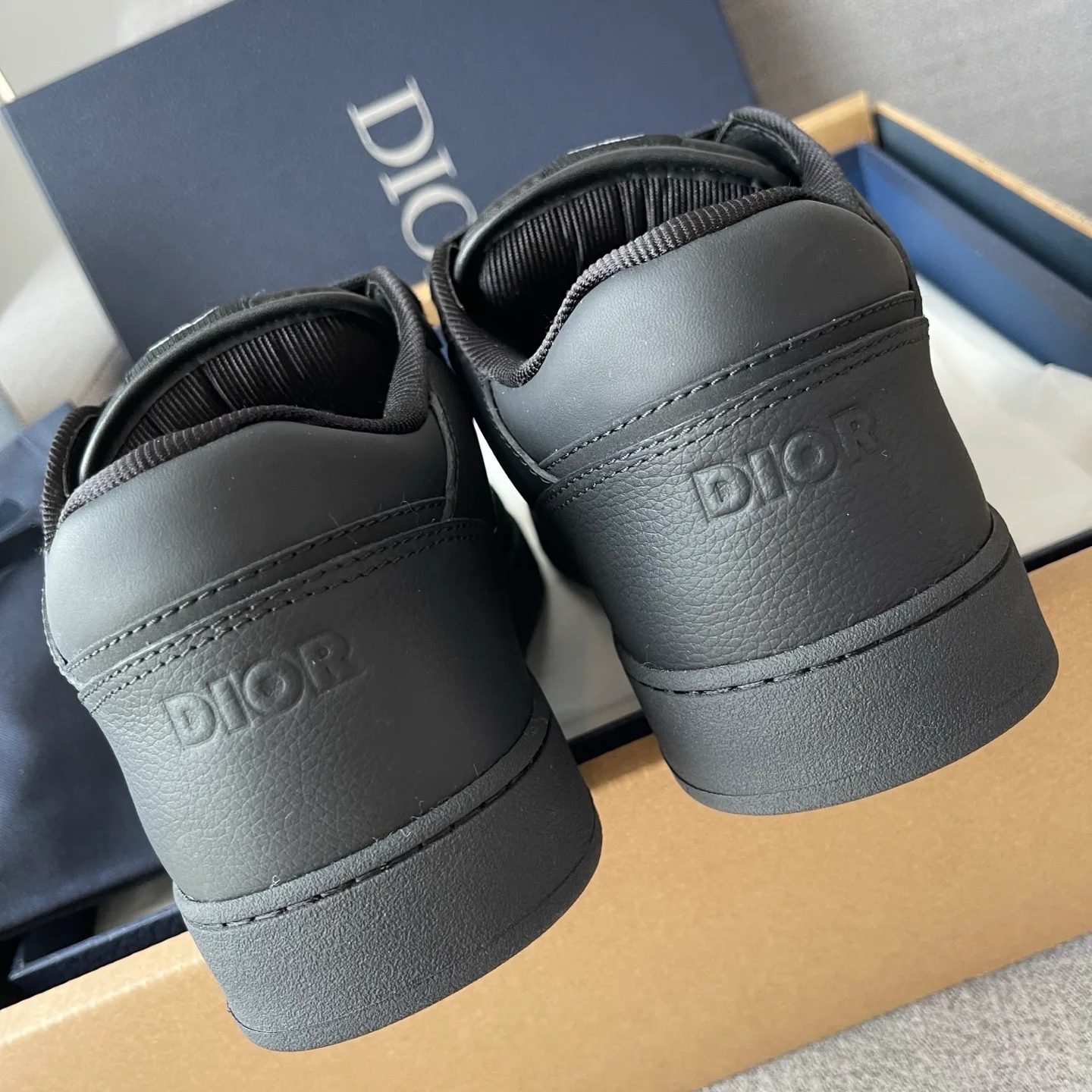 Dior B27 Uptown Low Top Grained Leather Sneaker (Black/Black) — 보기 8