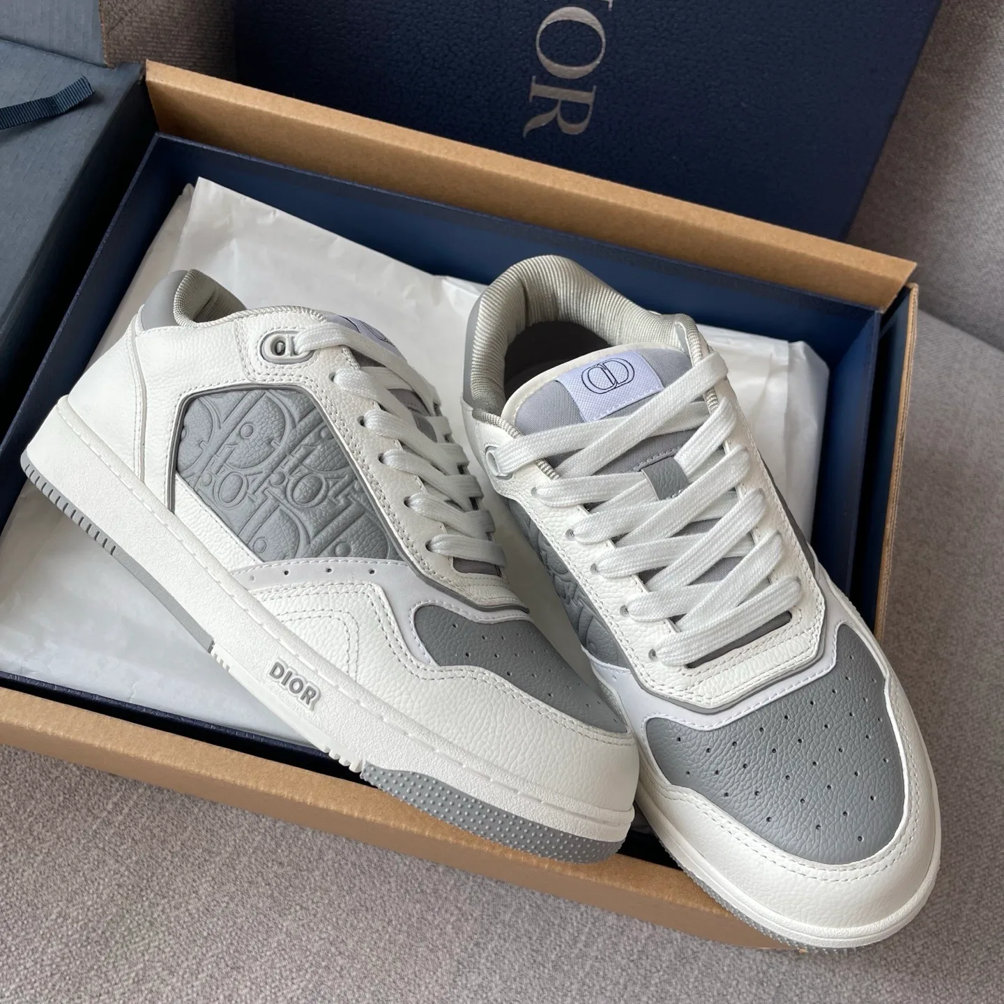 Dior B27 Uptown Low Top Grained Leather Sneaker (White/Grey) — 보기 5