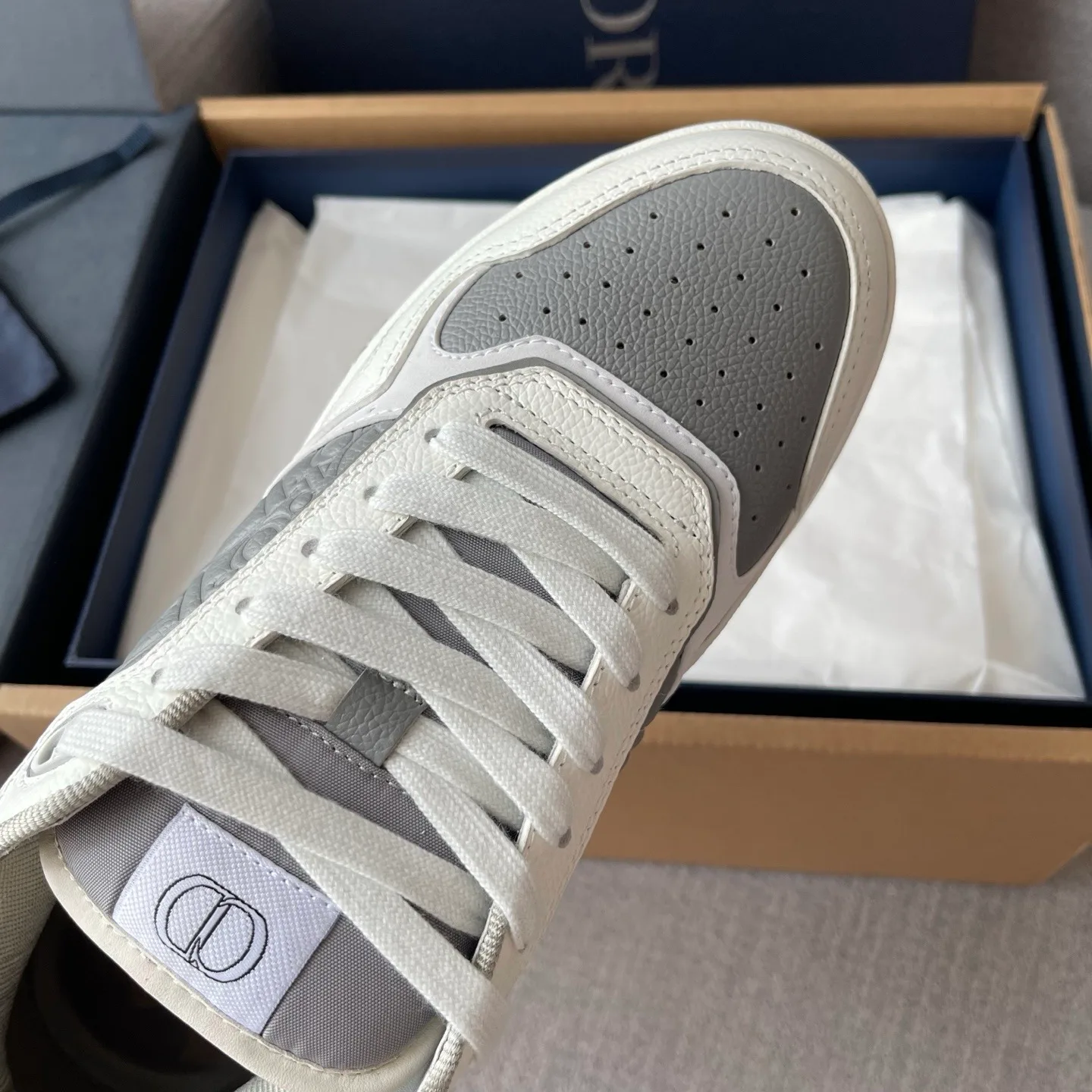 Dior B27 Uptown Low Top Grained Leather Sneaker (White/Grey) — 보기 7