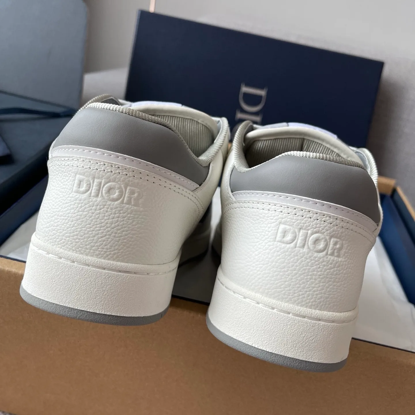 Dior B27 Uptown Low Top Grained Leather Sneaker (White/Grey) — 보기 8
