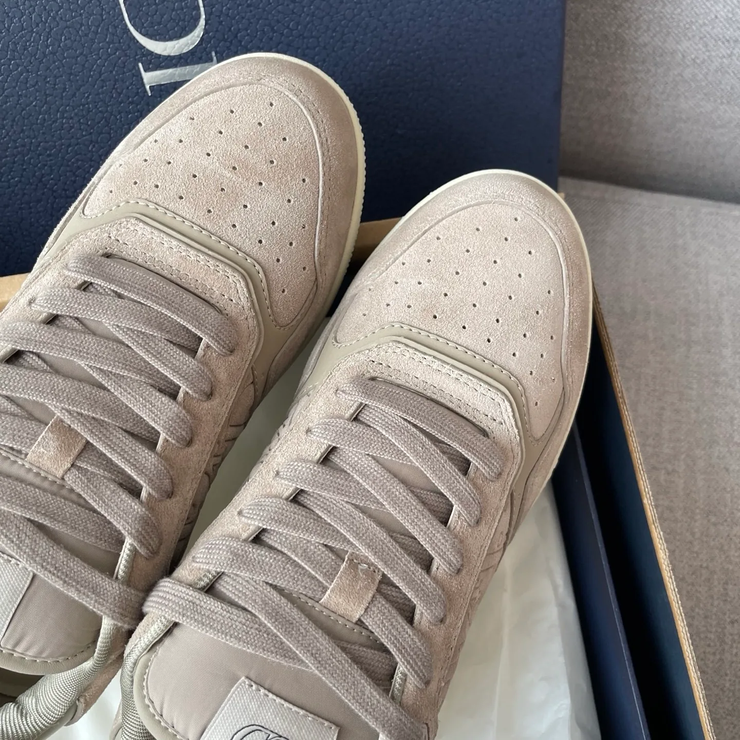 Dior B27 Uptown Low Top Grained Suede Sneaker (Khaki/Khaki) — 보기 7