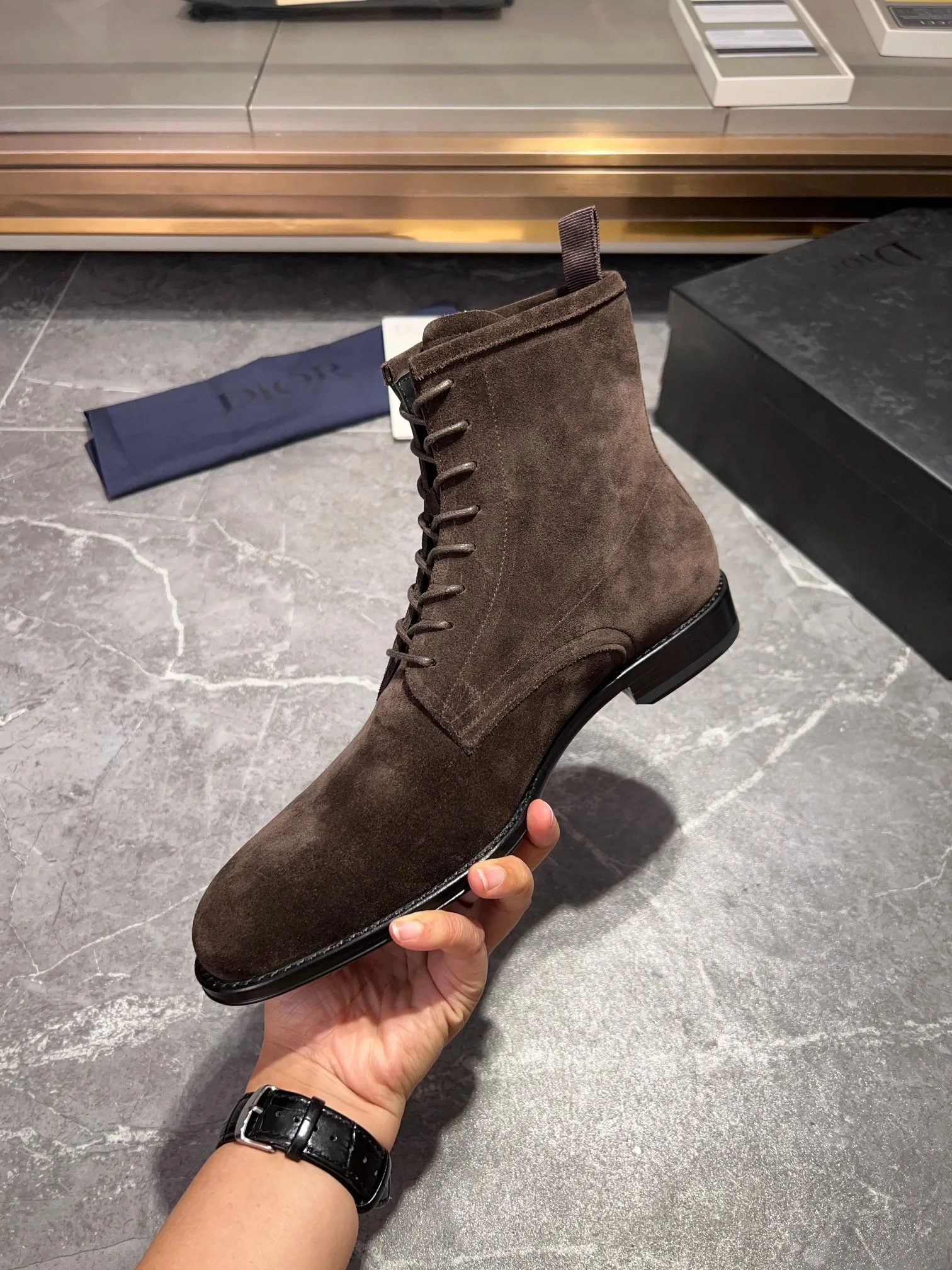 Dior Explorer Boots Suede (Brown) — ビュー 4