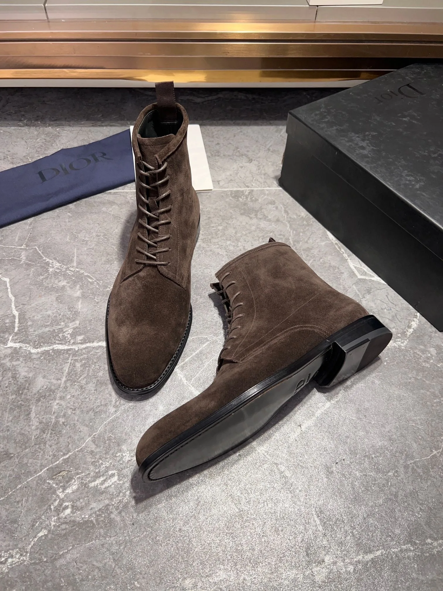 Dior Explorer Boots Suede (Brown) — ビュー 8