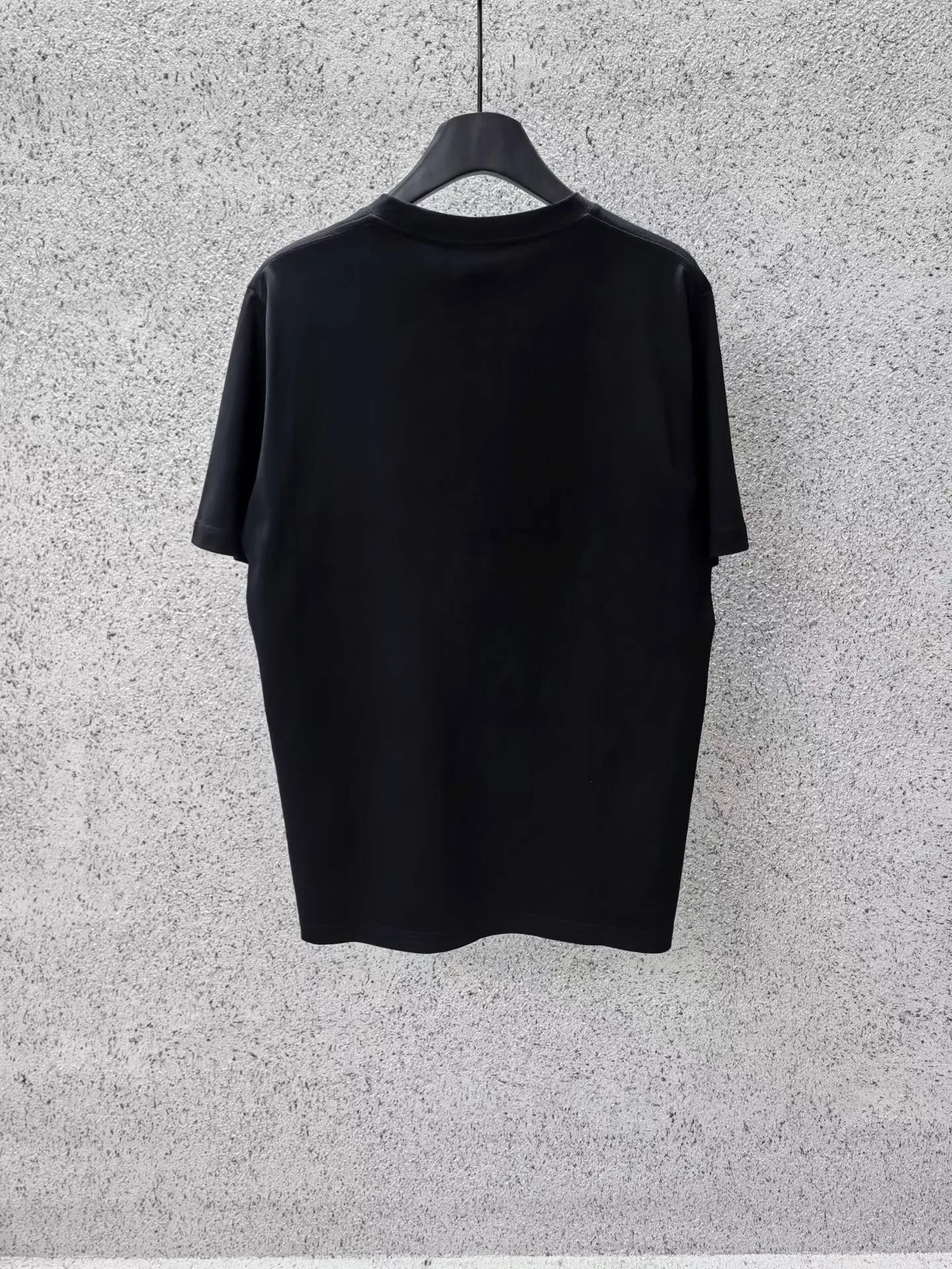 T-Shirt with Book Cover Embroidery and Print (In Cold Blood), Relaxed Fit — ビュー 3