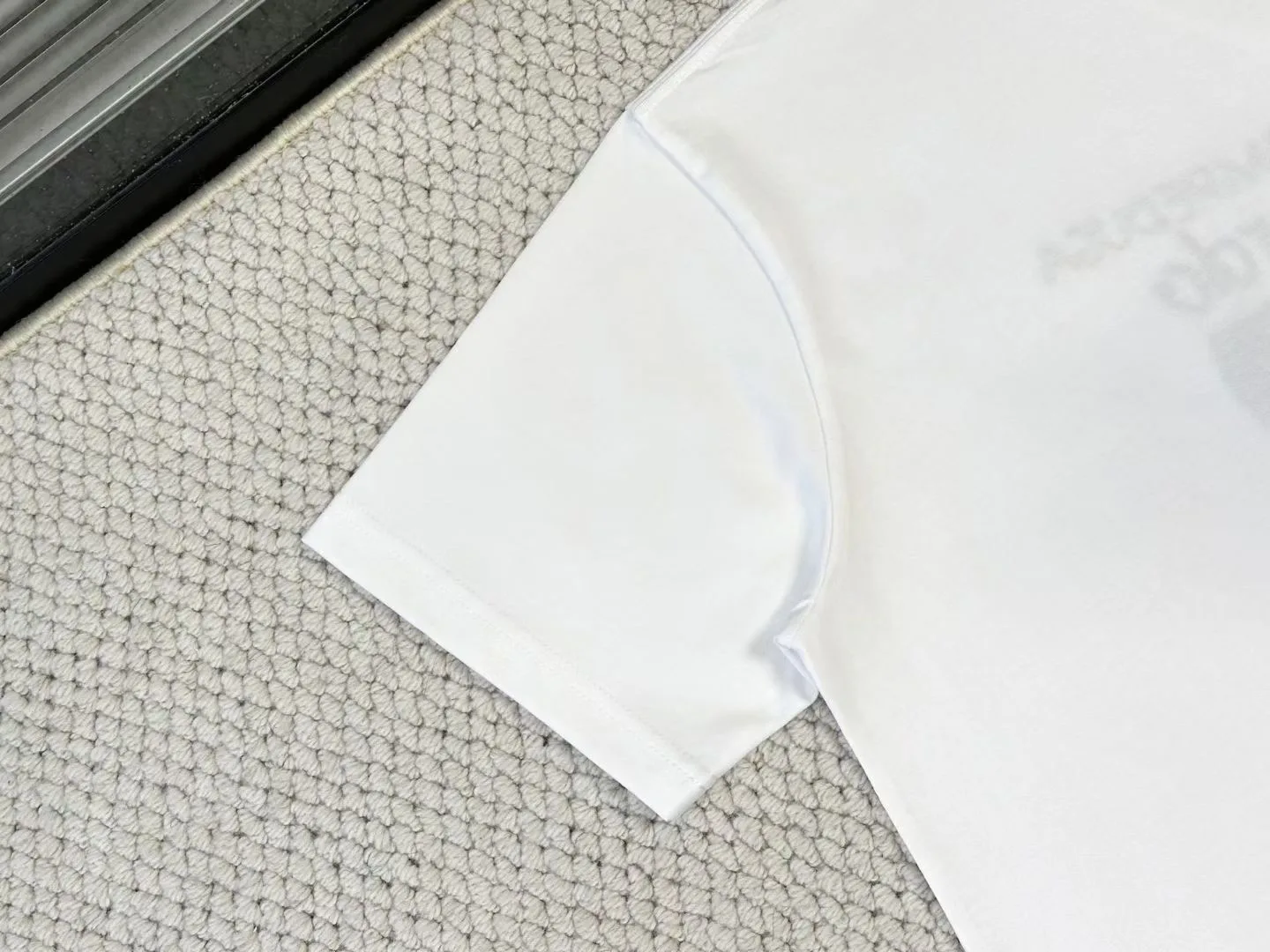 T-Shirt with Book Cover (Il Gattorpardo) Embroidery and Print, Relaxed Fit — 圖 4