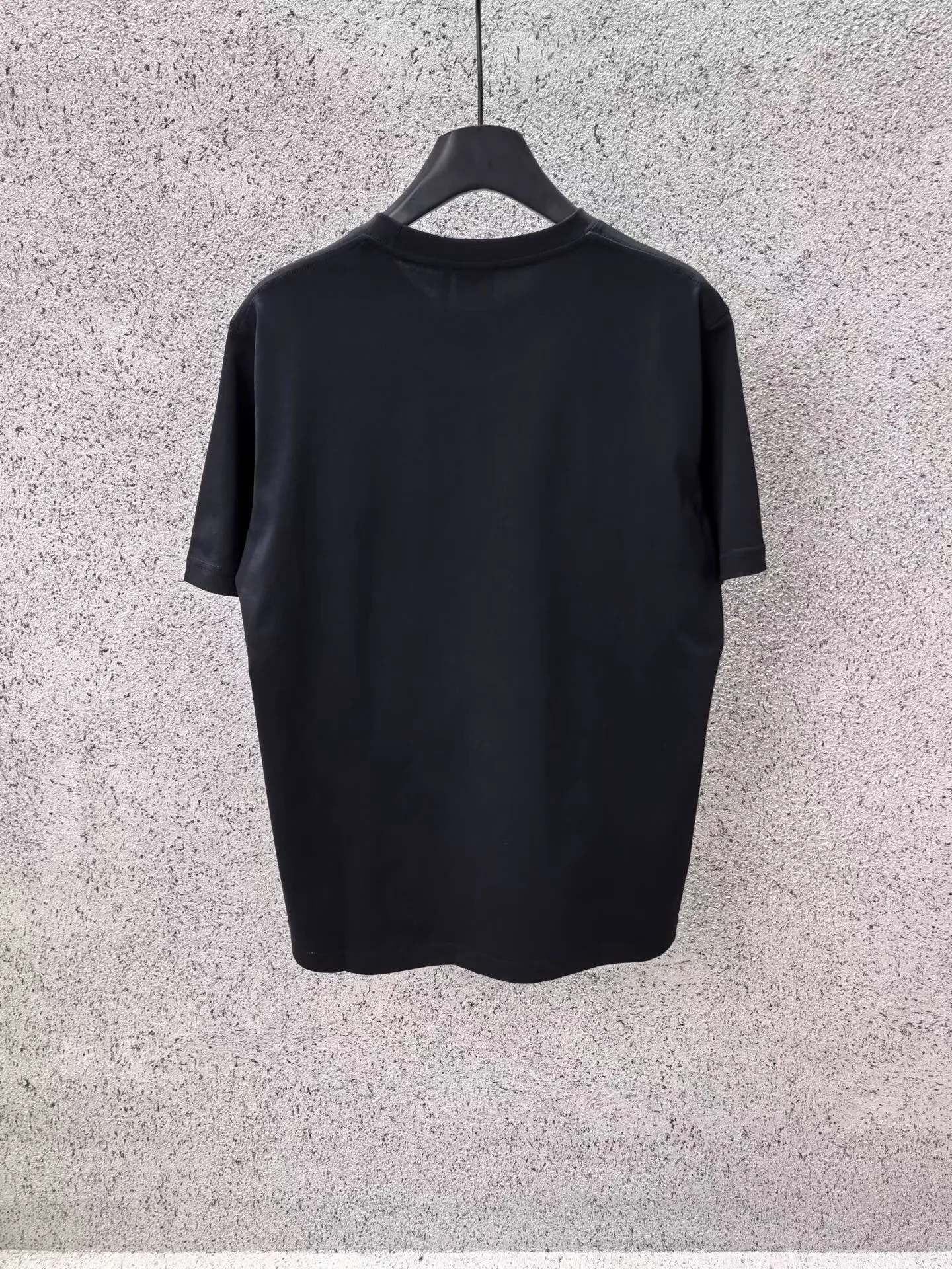 T-Shirt with Dior Clover Embroidery, Regular Fit (Black) — ビュー 5